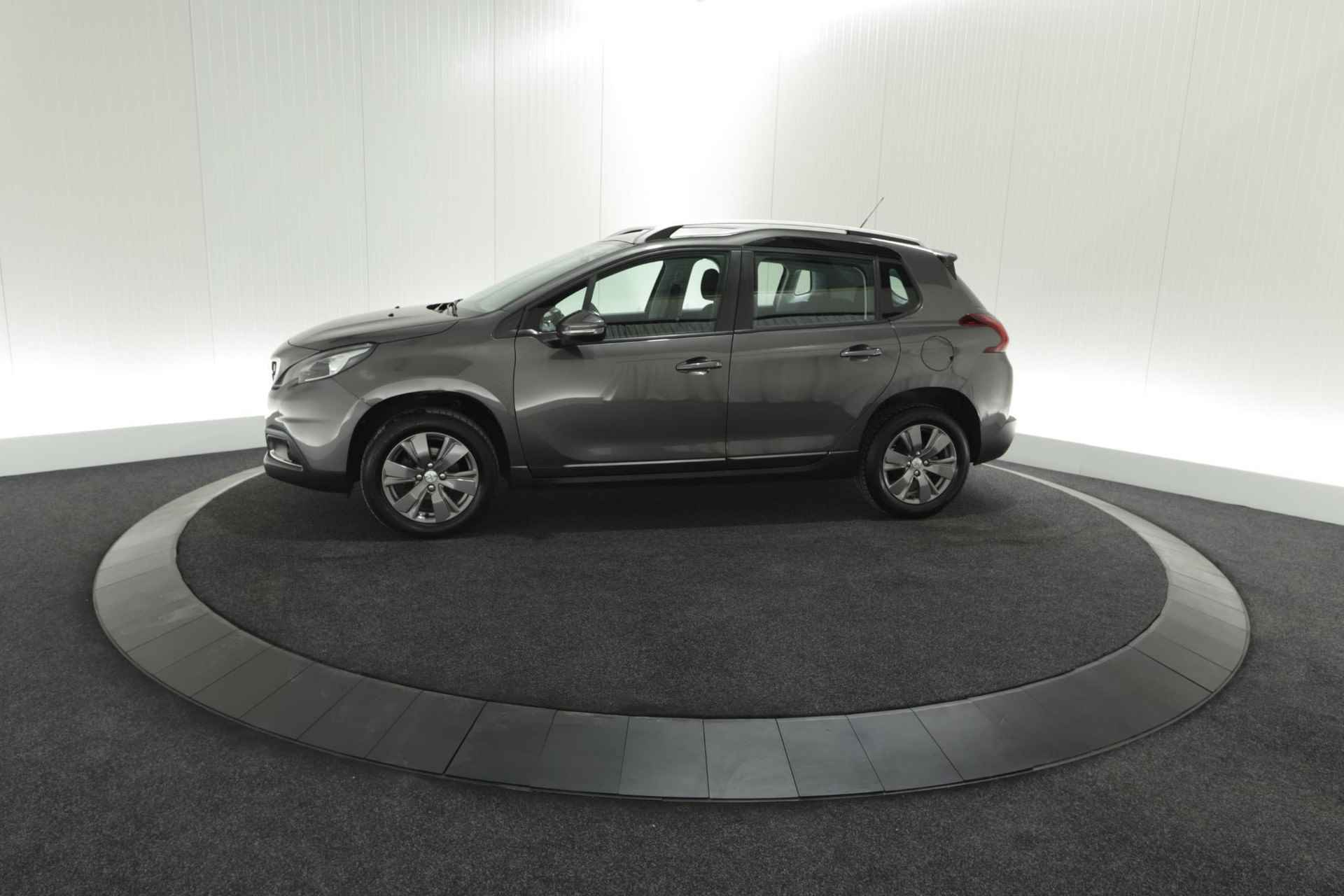 Peugeot 2008 PureTech 82 Signature | Camera | Apple Carplay | Parkeersensoren  | 30.000km - 58/66