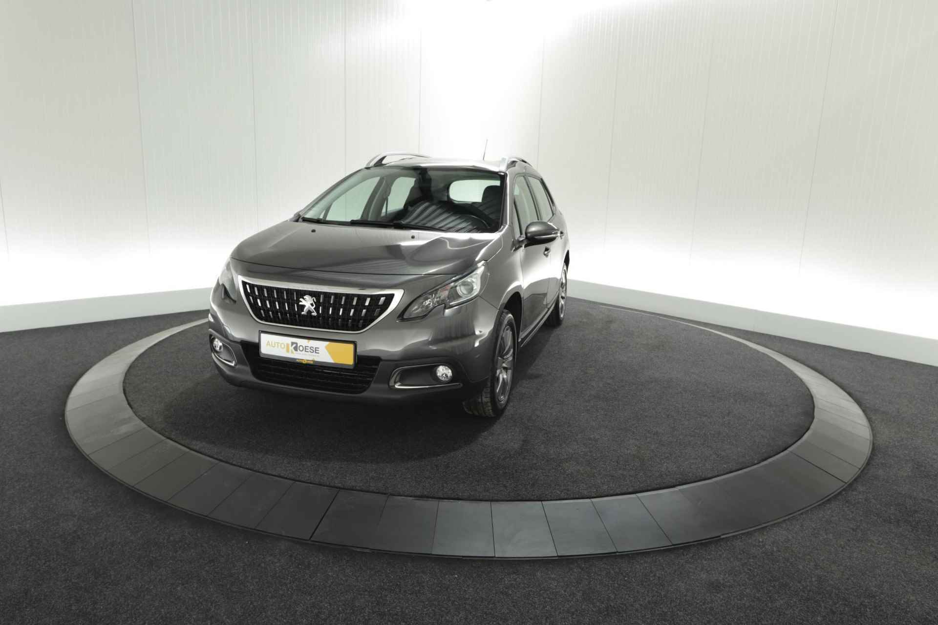 Peugeot 2008 PureTech 82 Signature | Camera | Apple Carplay | Parkeersensoren  | 30.000km - 60/66