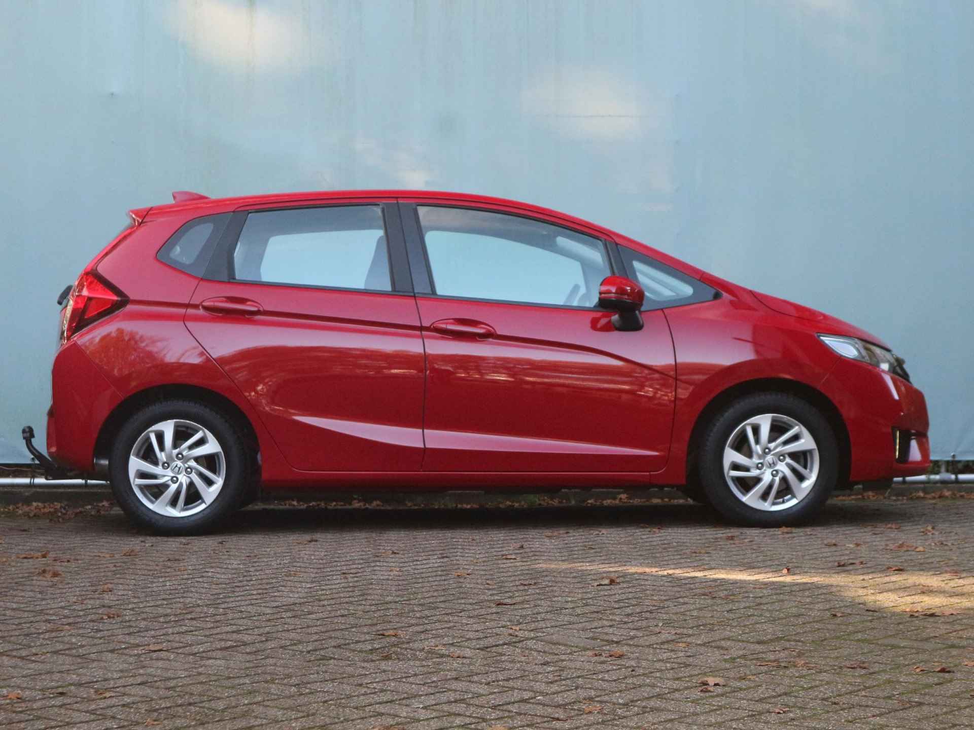 Honda Jazz 1.3 i-VTEC Comfort / Navigatie / Parkeersensoren vóór & achter / Stoelverwarming - 28/34