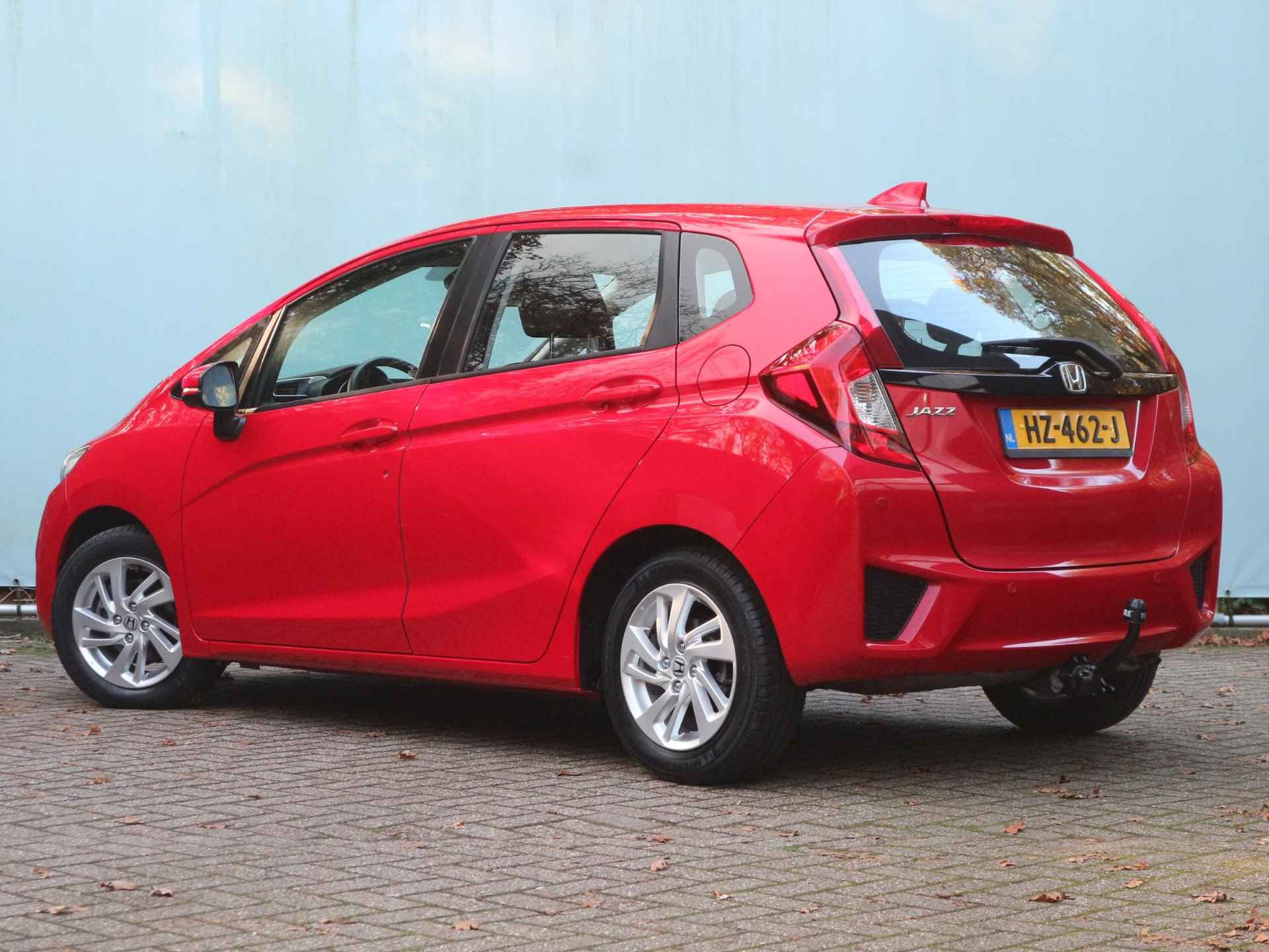 Honda Jazz 1.3 i-VTEC Comfort / Navigatie / Parkeersensoren vóór & achter / Stoelverwarming - 30/34