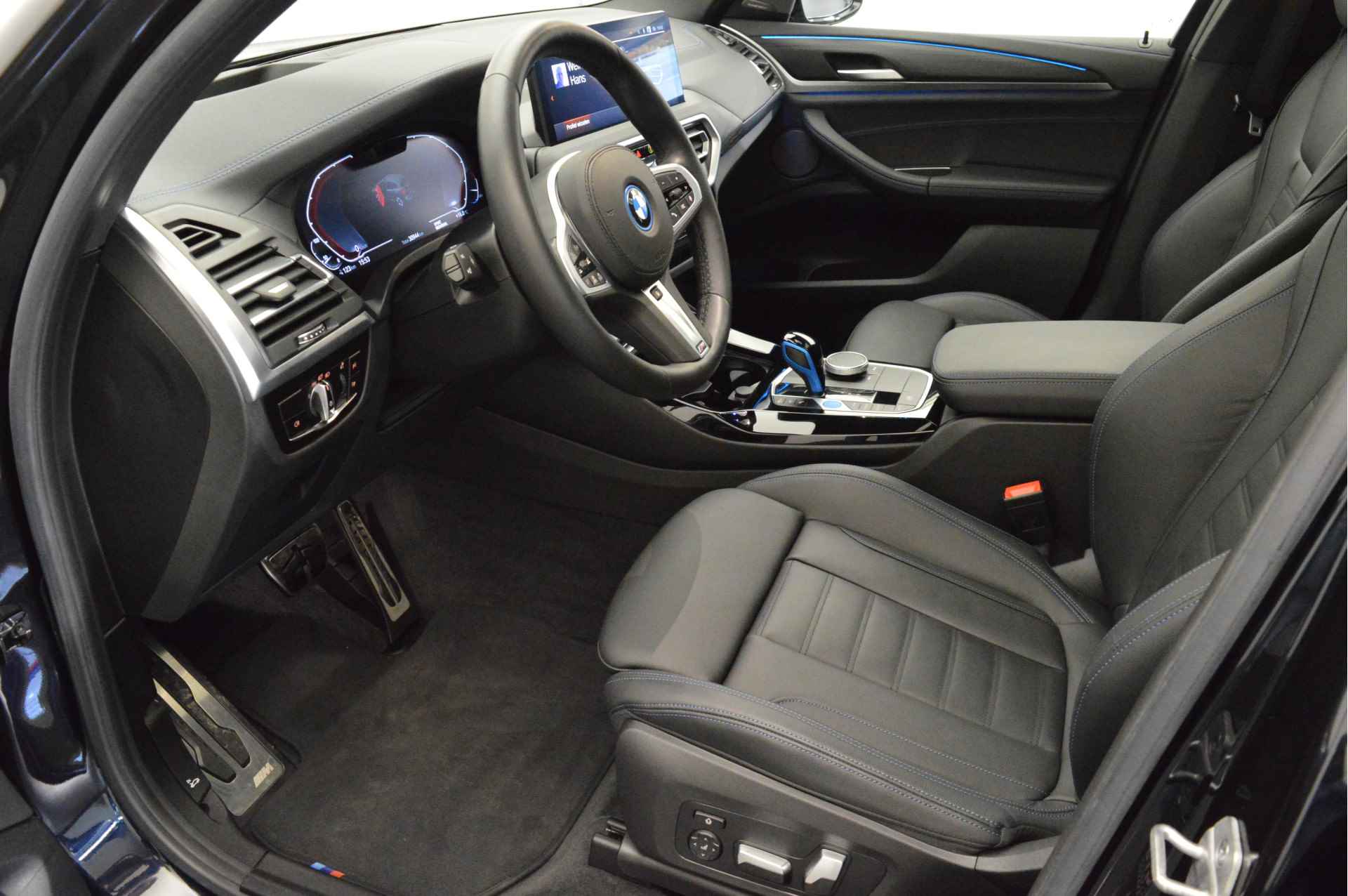 BMW iX3 High Executive 80 kWh / Trekhaak / Sportstoelen / Laserlight / Adaptief M Onderstel / Parking Assistant Plus / Gesture Control / Driving Assistant Professional - 6/26