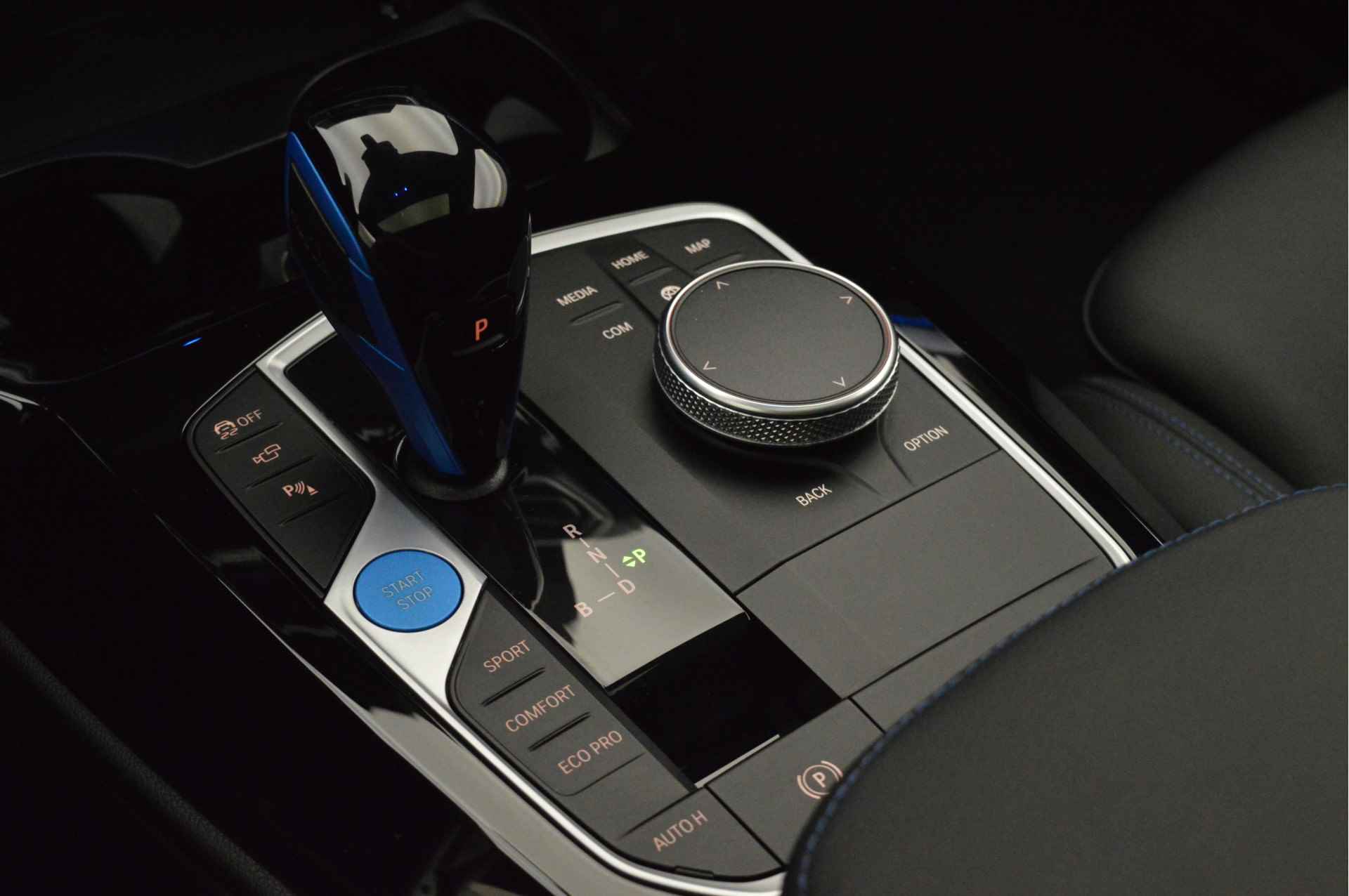BMW iX3 High Executive 80 kWh / Trekhaak / Sportstoelen / Laserlight / Adaptief M Onderstel / Parking Assistant Plus / Gesture Control / Driving Assistant Professional - 18/26