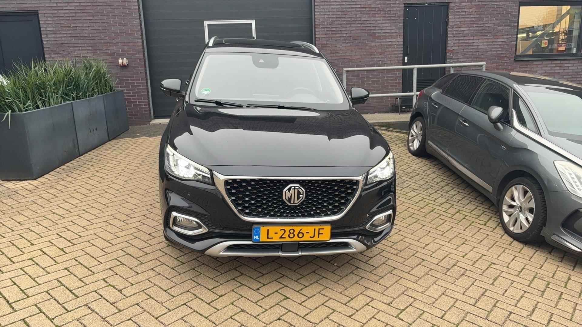 MG EHS 1.5 TGDI Luxury - 3/12