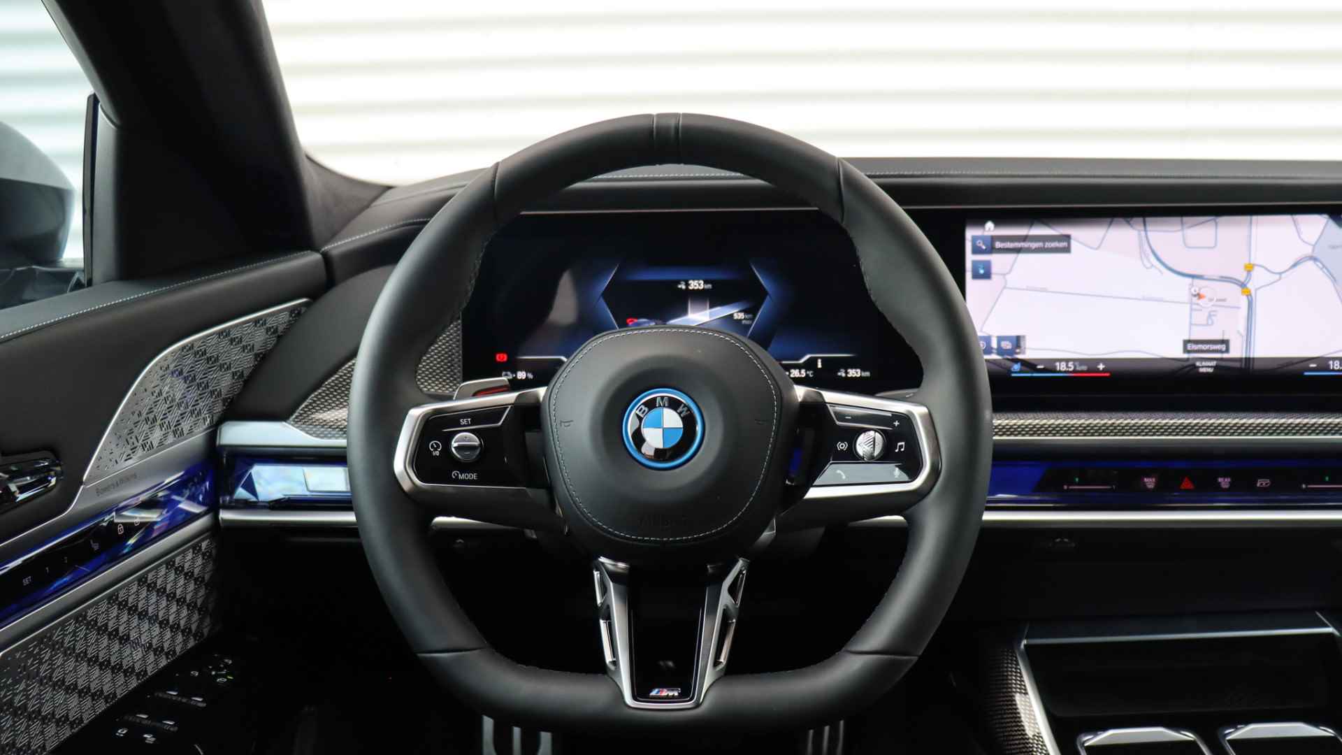 BMW i7 xDrive60 M-Sport Pro | Gran Lusso | Skylounge | Bowers & Wilkins | Connoisseur Pack - 6/37
