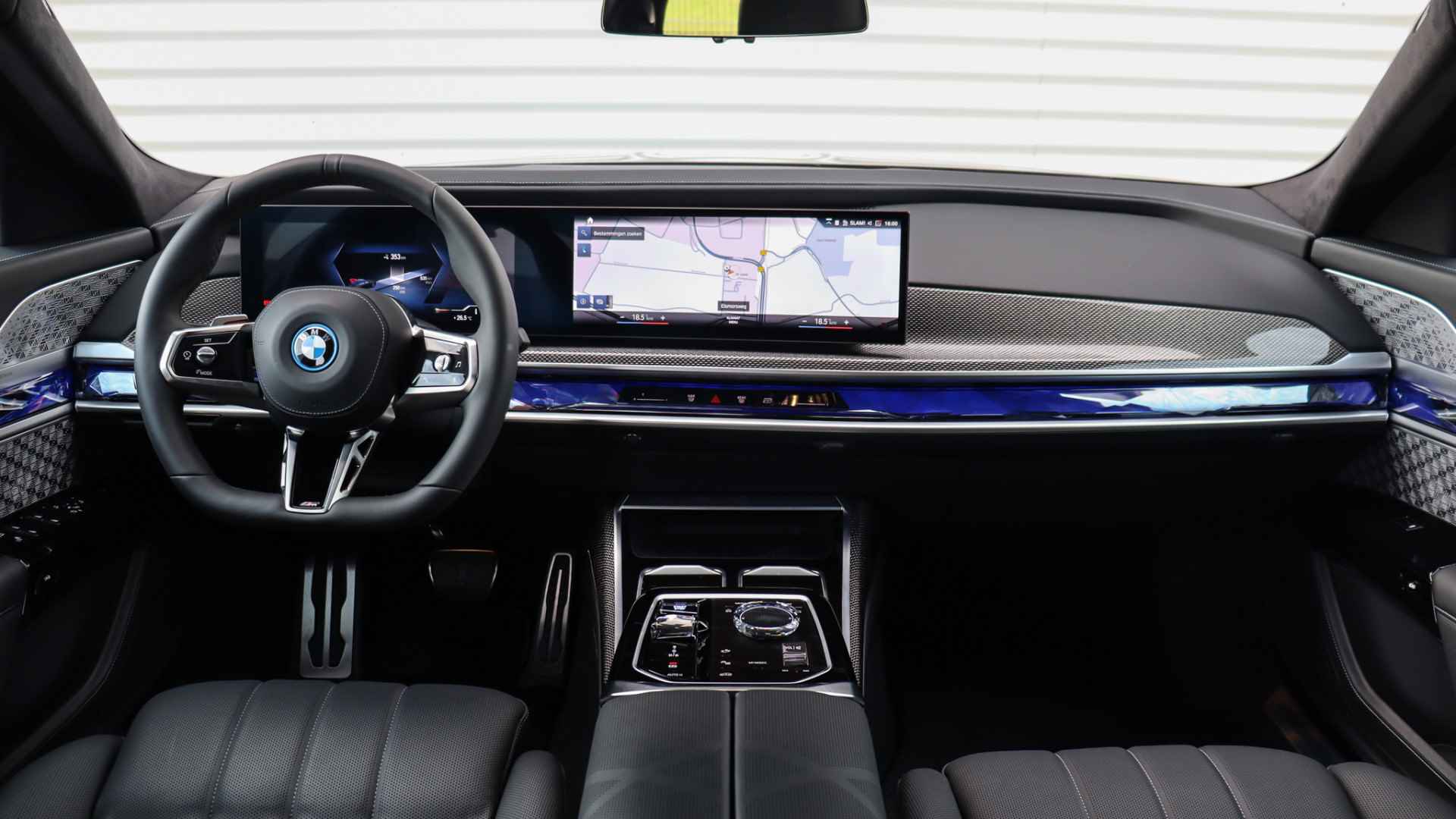 BMW i7 xDrive60 M-Sport Pro | Gran Lusso | Skylounge | Bowers & Wilkins | Connoisseur Pack - 36/37