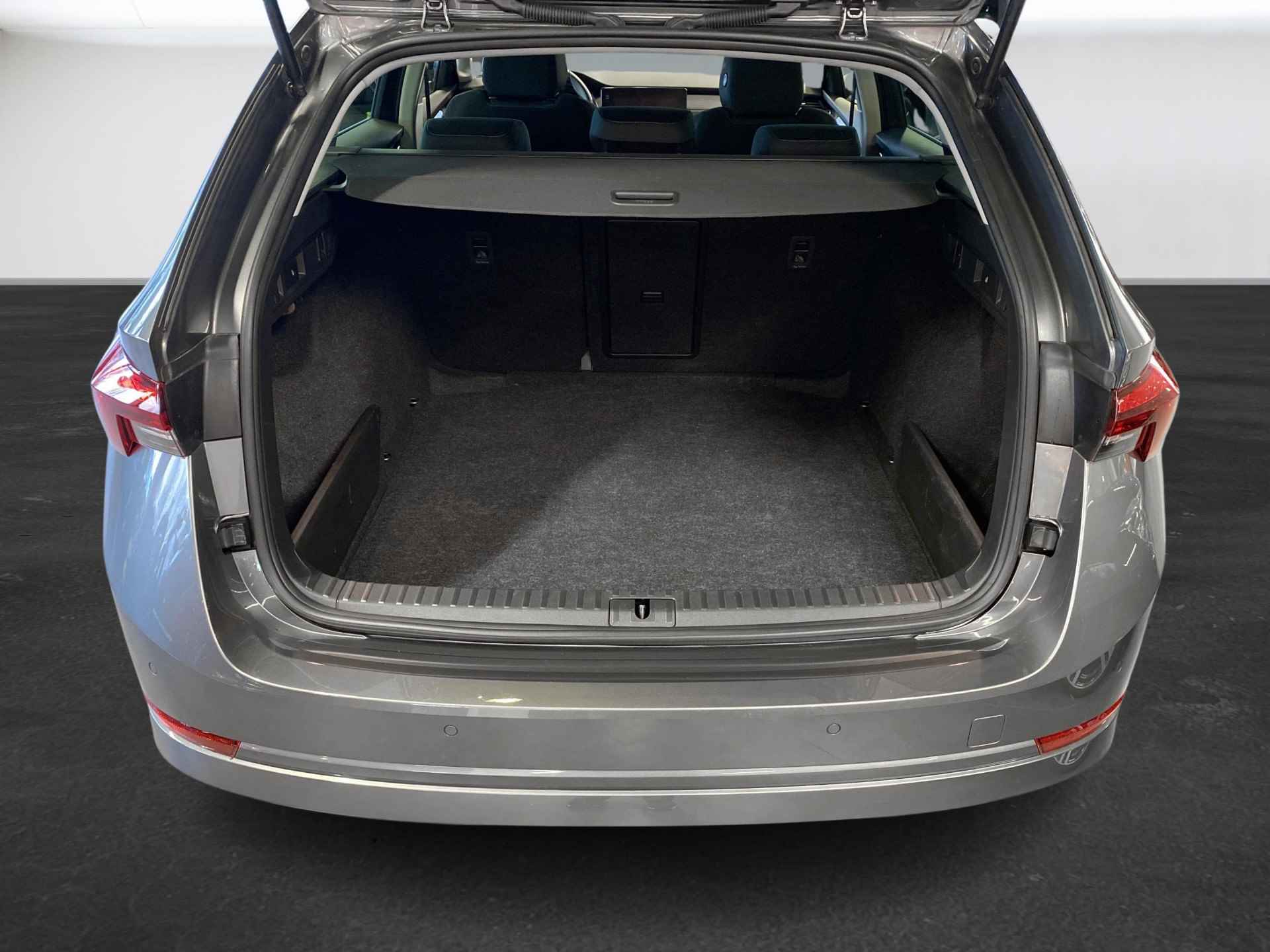 Škoda Octavia Combi 1.5 e-TSI Style / Applecarplay/Andoid auto / Navigatie / Parkeersensoren voor en achter - 13/26
