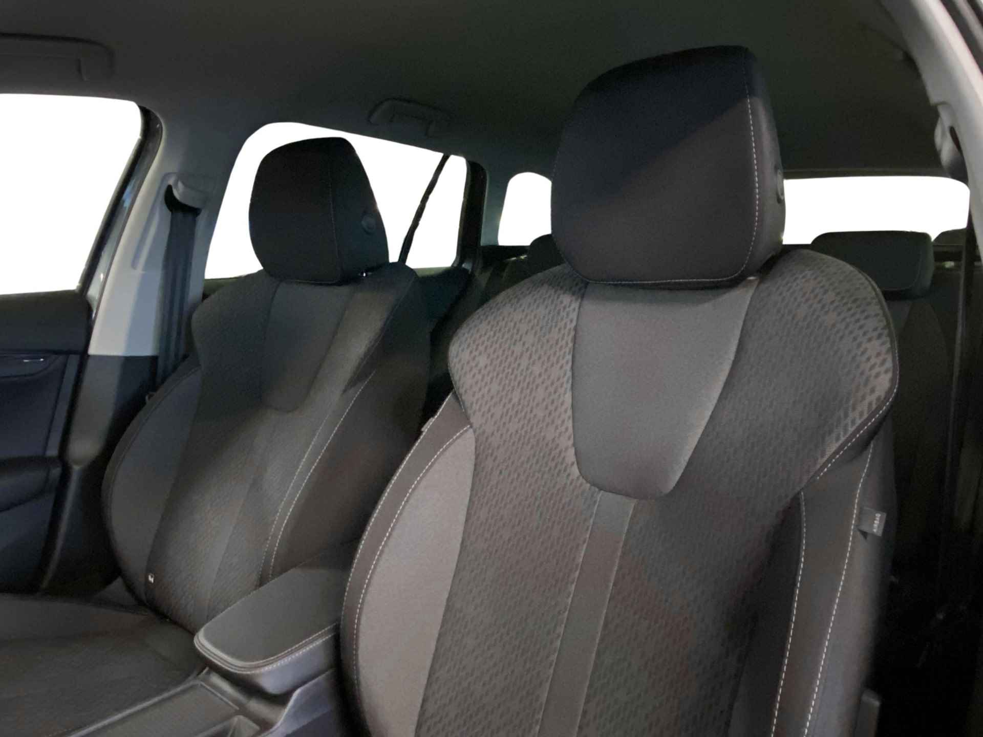 Škoda Octavia Combi 1.5 e-TSI Style / Applecarplay/Andoid auto / Navigatie / Parkeersensoren voor en achter - 17/26