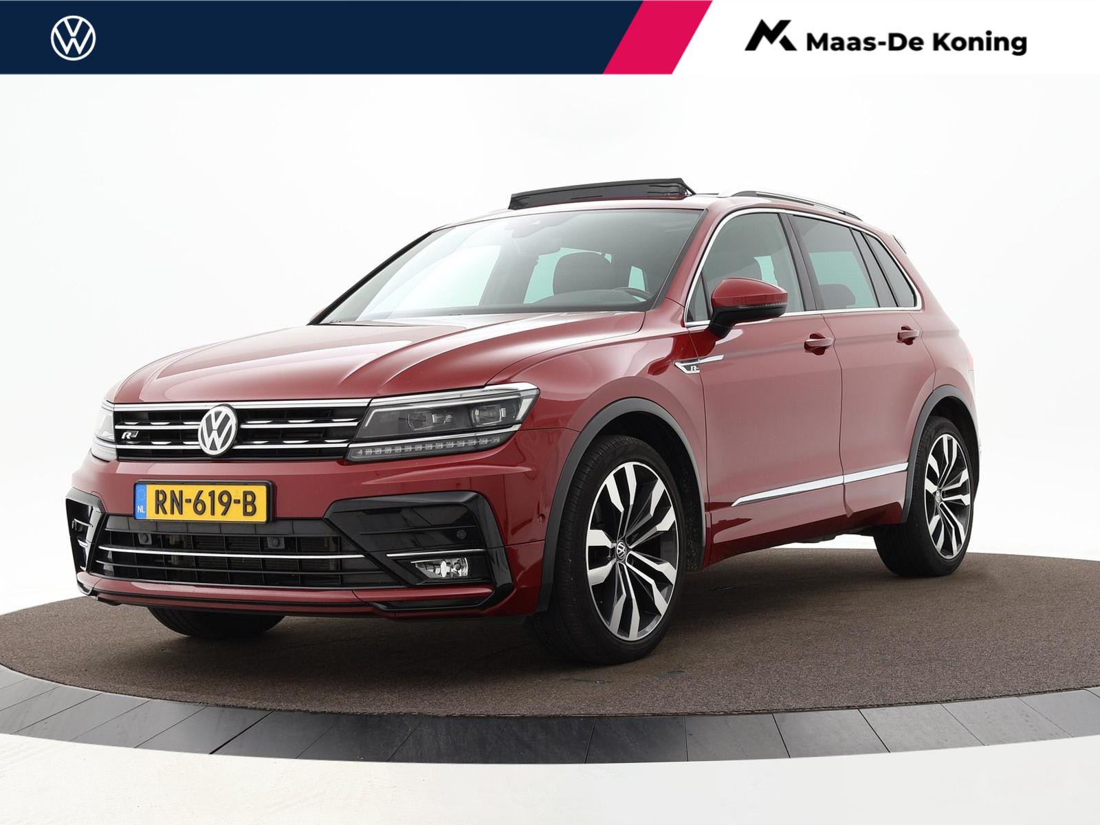 Volkswagen Tiguan 1.4 TSI 150pk DSG Highline R-line | Trekhaak | Panoramadak | Ergo-stoelen met verwarming | Achteruitrijcamera |