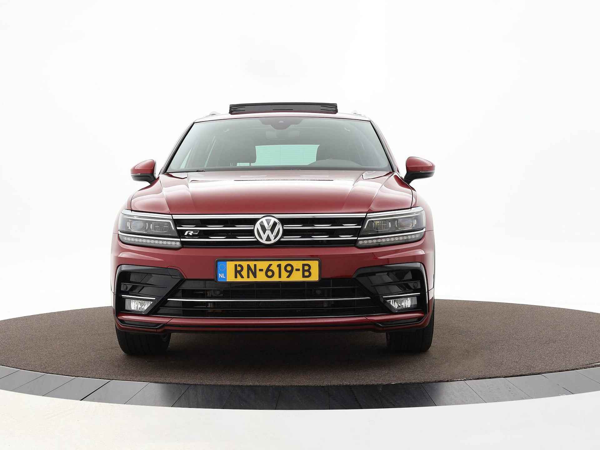 Volkswagen Tiguan 1.4 TSI 150pk DSG Highline R-line | Trekhaak | Panoramadak | Ergo-stoelen met verwarming | Achteruitrijcamera | - 30/42