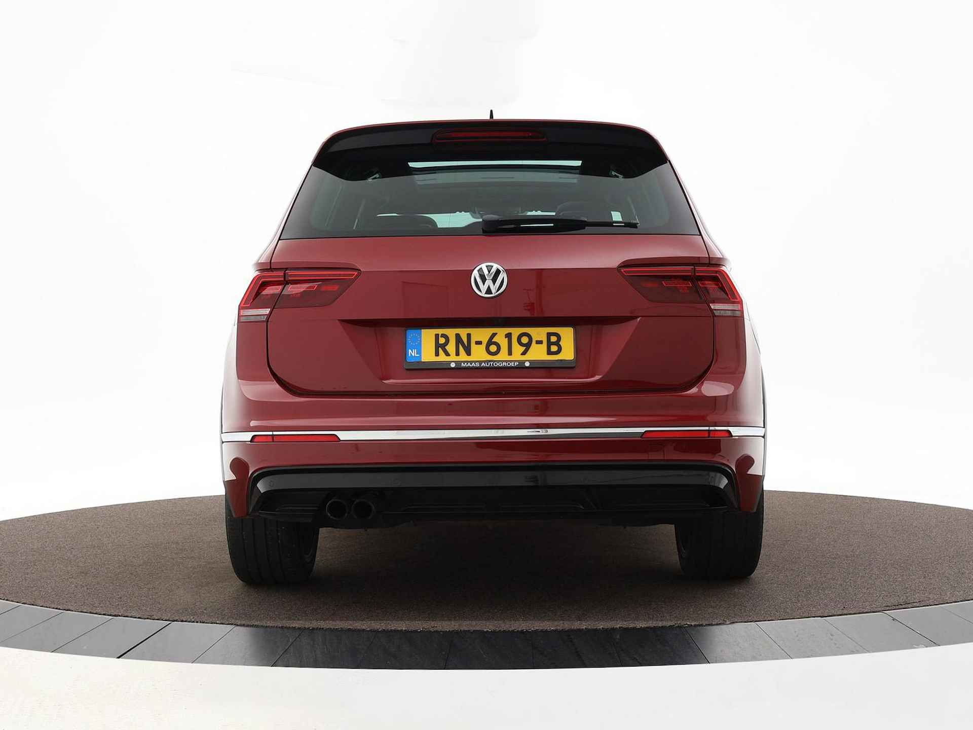 Volkswagen Tiguan 1.4 TSI 150pk DSG Highline R-line | Trekhaak | Panoramadak | Ergo-stoelen met verwarming | Achteruitrijcamera | - 33/42