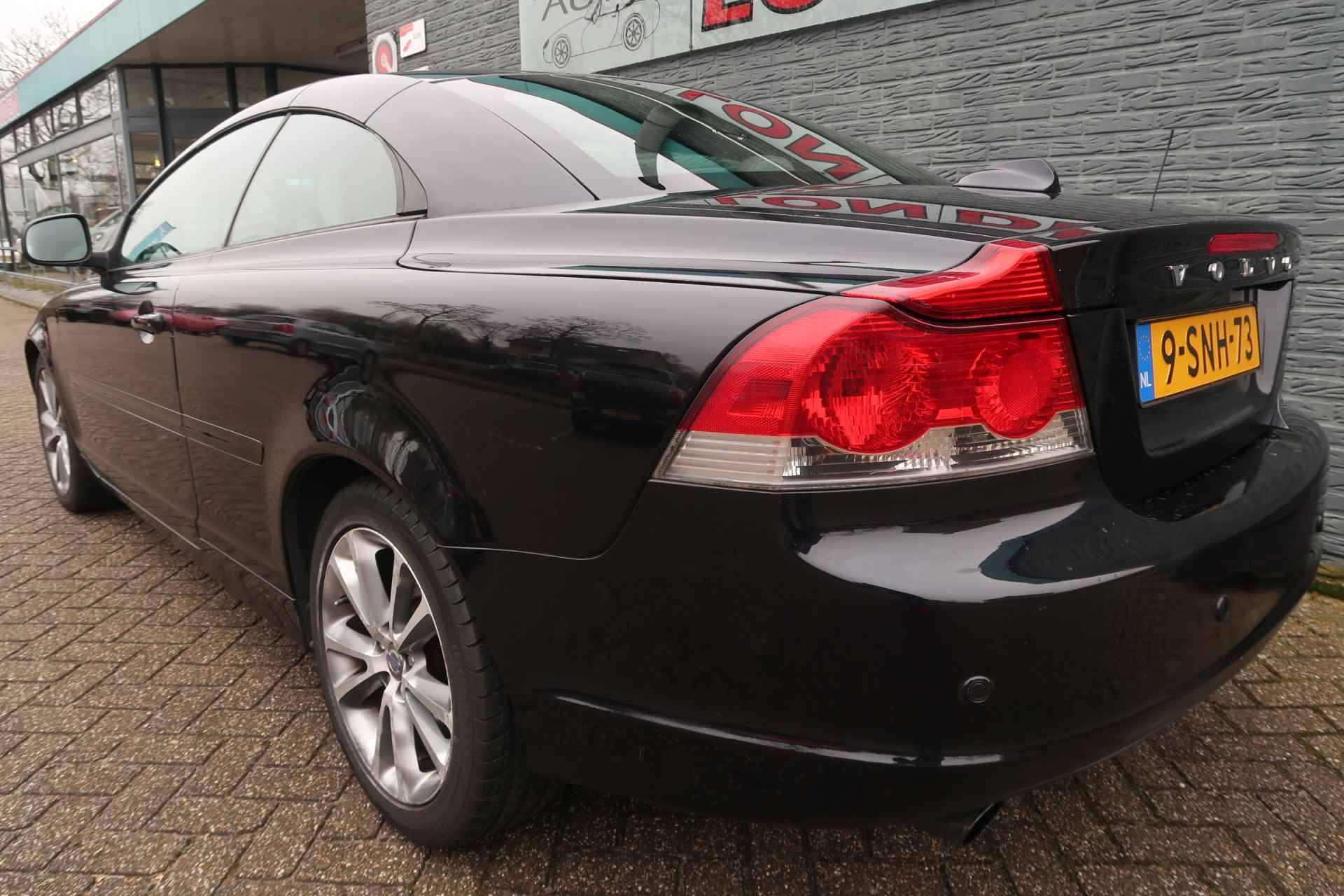 Volvo C70 Convertible 2.4 D5 Summum Zeer nette complete en goed onderhouden auto distributie vervangen - 18/33