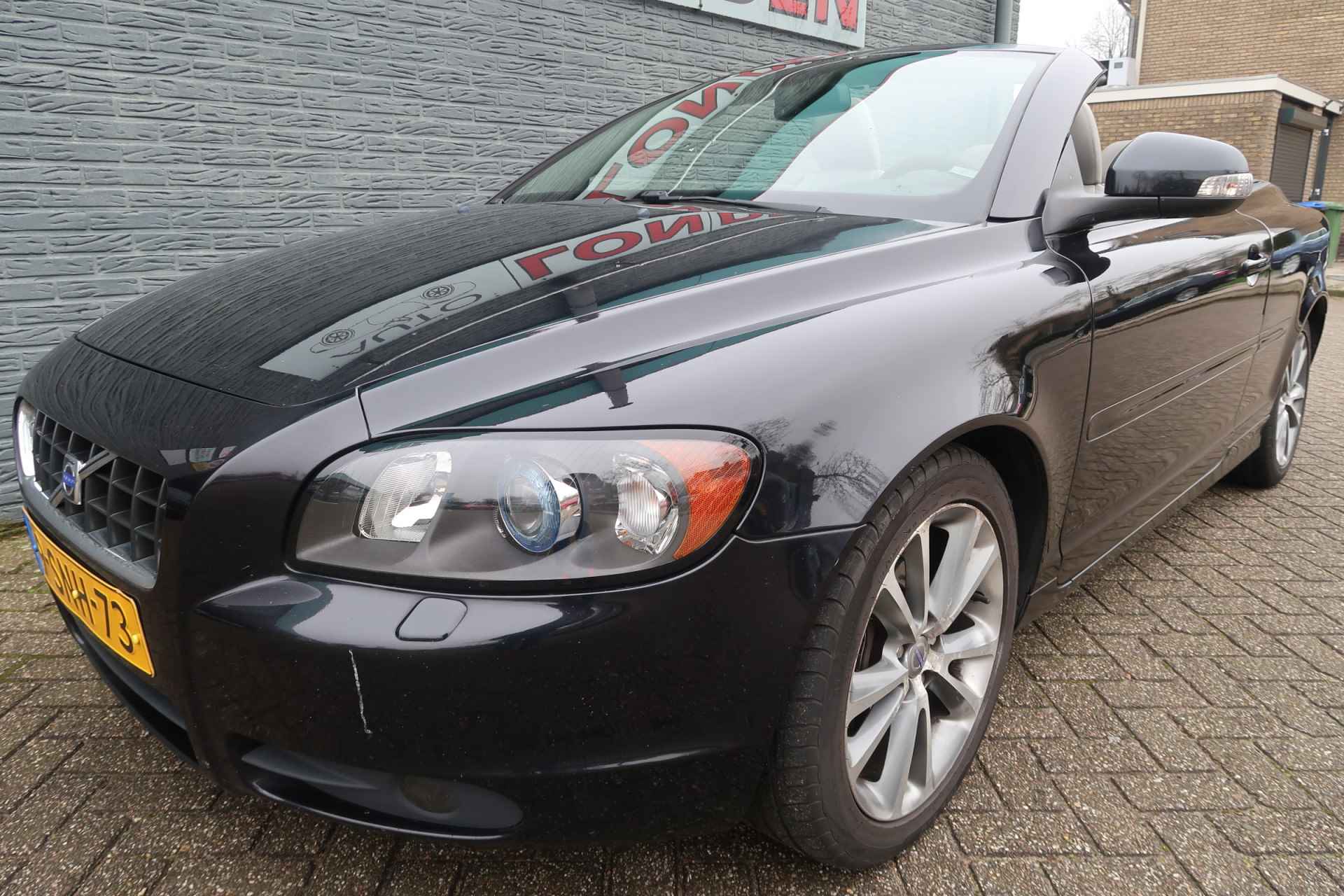 Volvo C70 Convertible 2.4 D5 Summum Zeer nette complete en goed onderhouden auto distributie vervangen