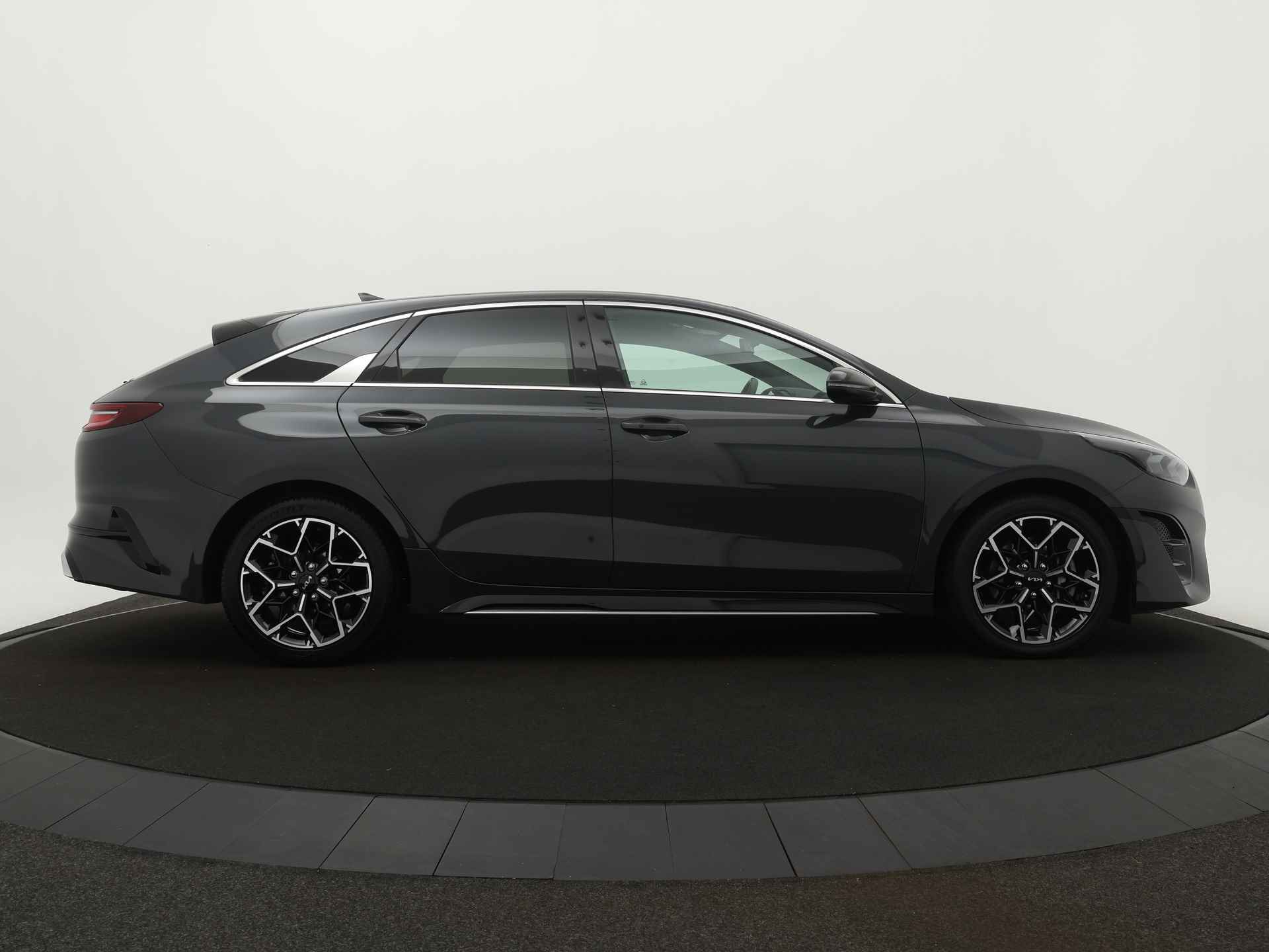 Kia ProCeed 1.5 T-GDi GT-Line Automaat - Navigatie - Cruise Control Adaptief - Climate Control - Apple CarPlay / Android Auto - Fabrieksgarantie tot 11-2029 - 10/51