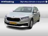 Škoda Fabia 1.0 TSI Ambition / 15" LMV / Navigatiesysteem / Parkeersensoren Achter / LED P4