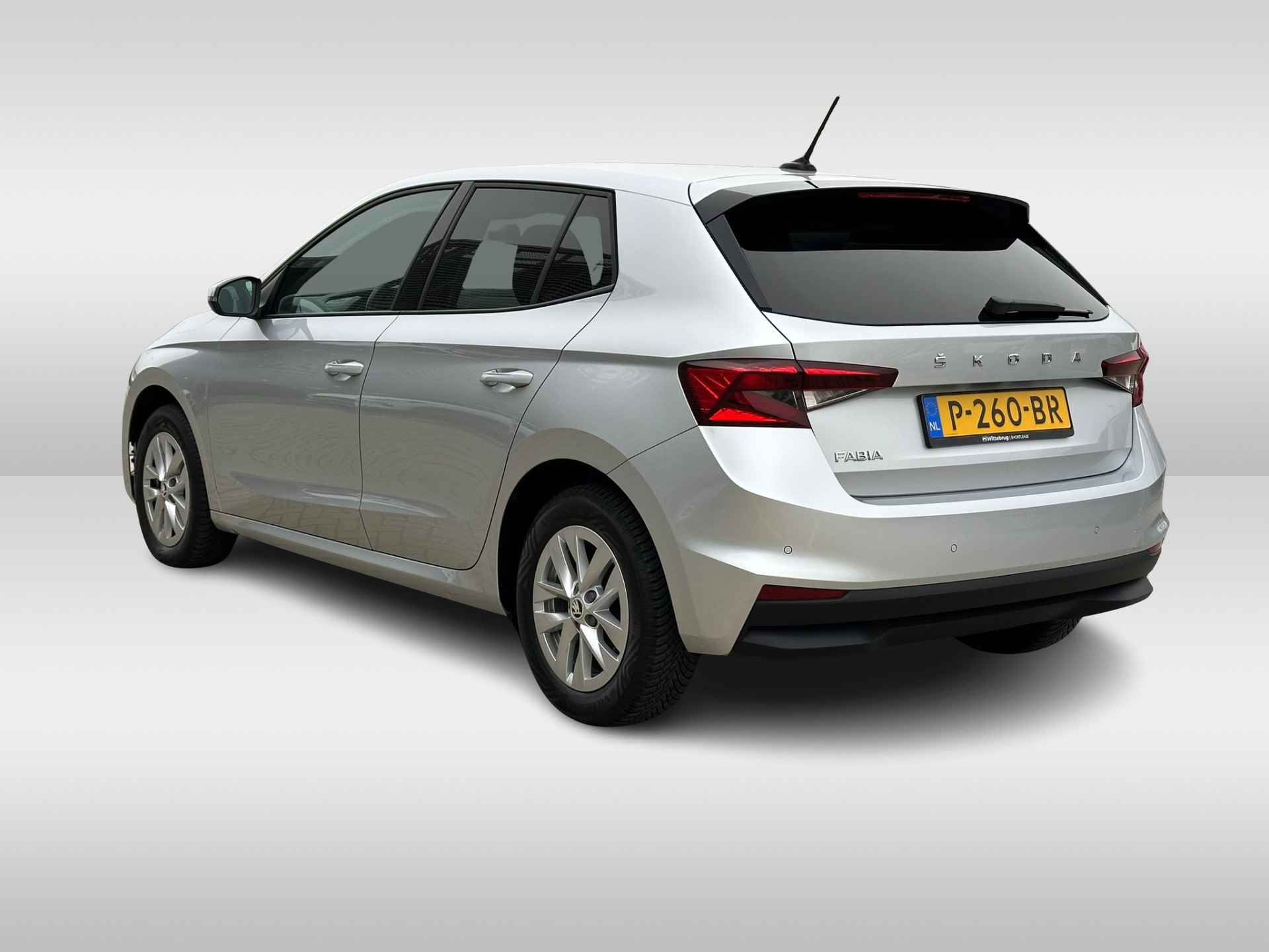 Škoda Fabia 1.0 TSI Ambition / 15" LMV / Navigatiesysteem / Parkeersensoren Achter / LED P4 - 6/25