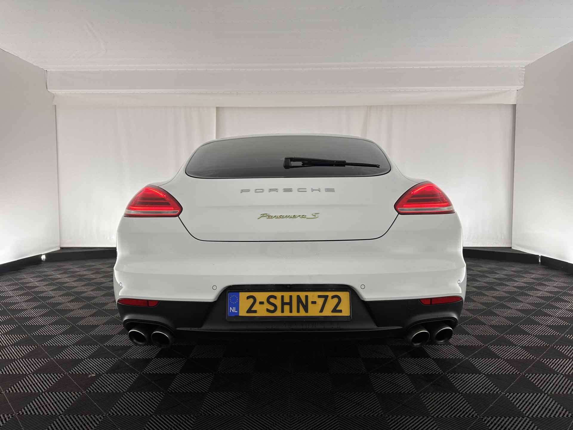 Porsche Panamera 3.0 S E-Hybrid *CERAMIC-BRAKES | PANO | SPORT-CHRONO-PACK | FULL-LEATHER | BOSE-SOUND | XENON | MEMORY-PACK | SPORT-SEATS | CAMERA | AIR-SUSPENSION | SPORT-PADDLES | NAVI-FULLMAP | KEYLESS | 20''ALU* - 5/31