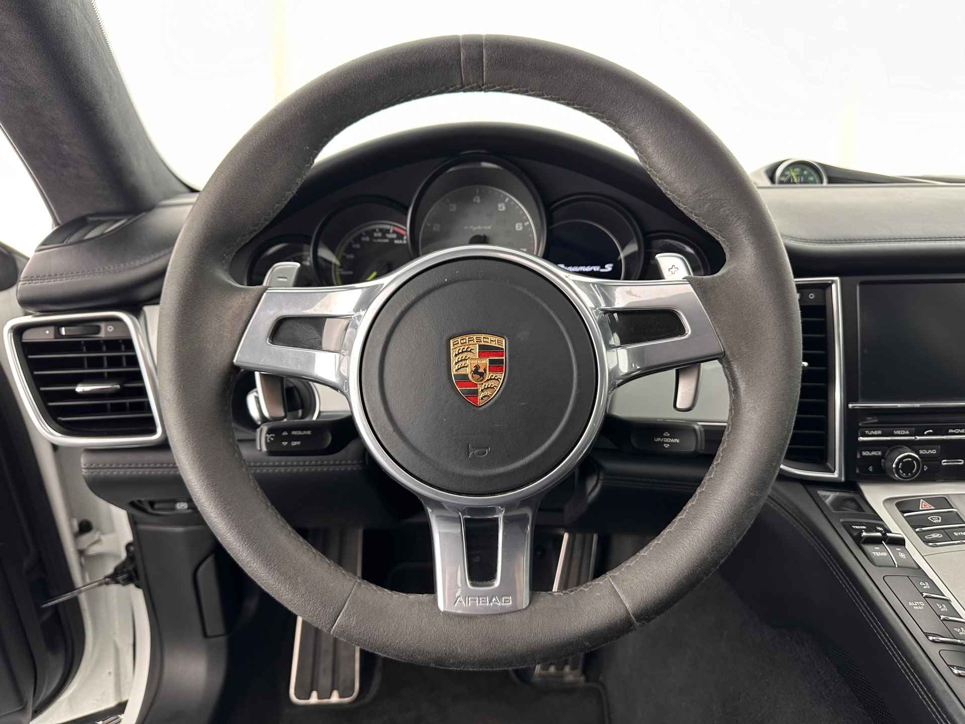 Porsche Panamera 3.0 S E-Hybrid *CERAMIC-BRAKES | PANO | SPORT-CHRONO-PACK | FULL-LEATHER | BOSE-SOUND | XENON | MEMORY-PACK | SPORT-SEATS | CAMERA | AIR-SUSPENSION | SPORT-PADDLES | NAVI-FULLMAP | KEYLESS | 20''ALU* - 16/31