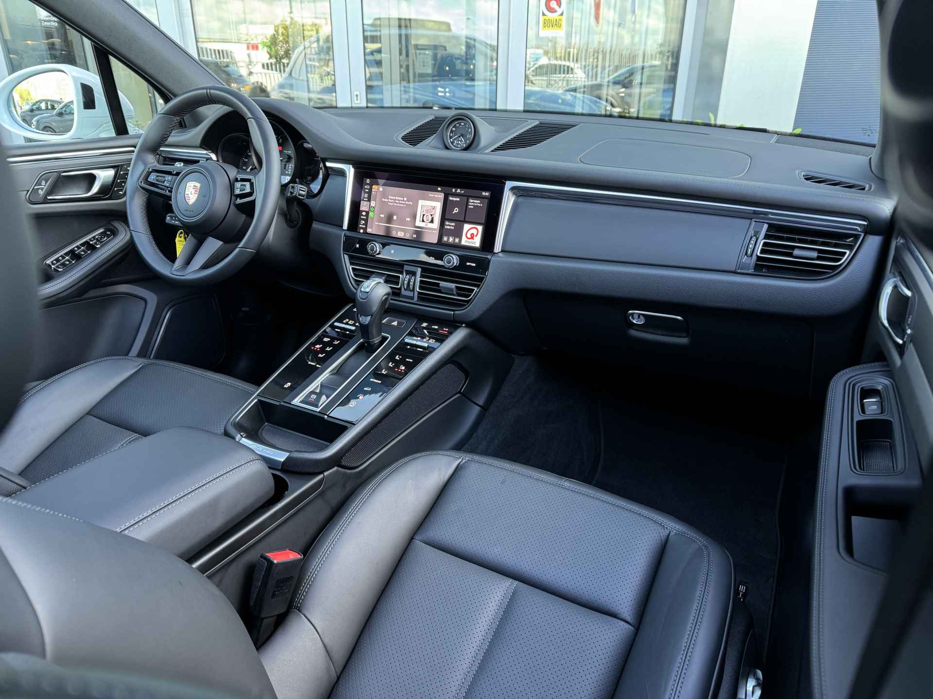 Porsche Macan 2.0 T | Schuif/kantel dak | Camera | PDC V/A | Stoelverwarming V/A | Leder | Elektr. stoelen + Memory - 28/52