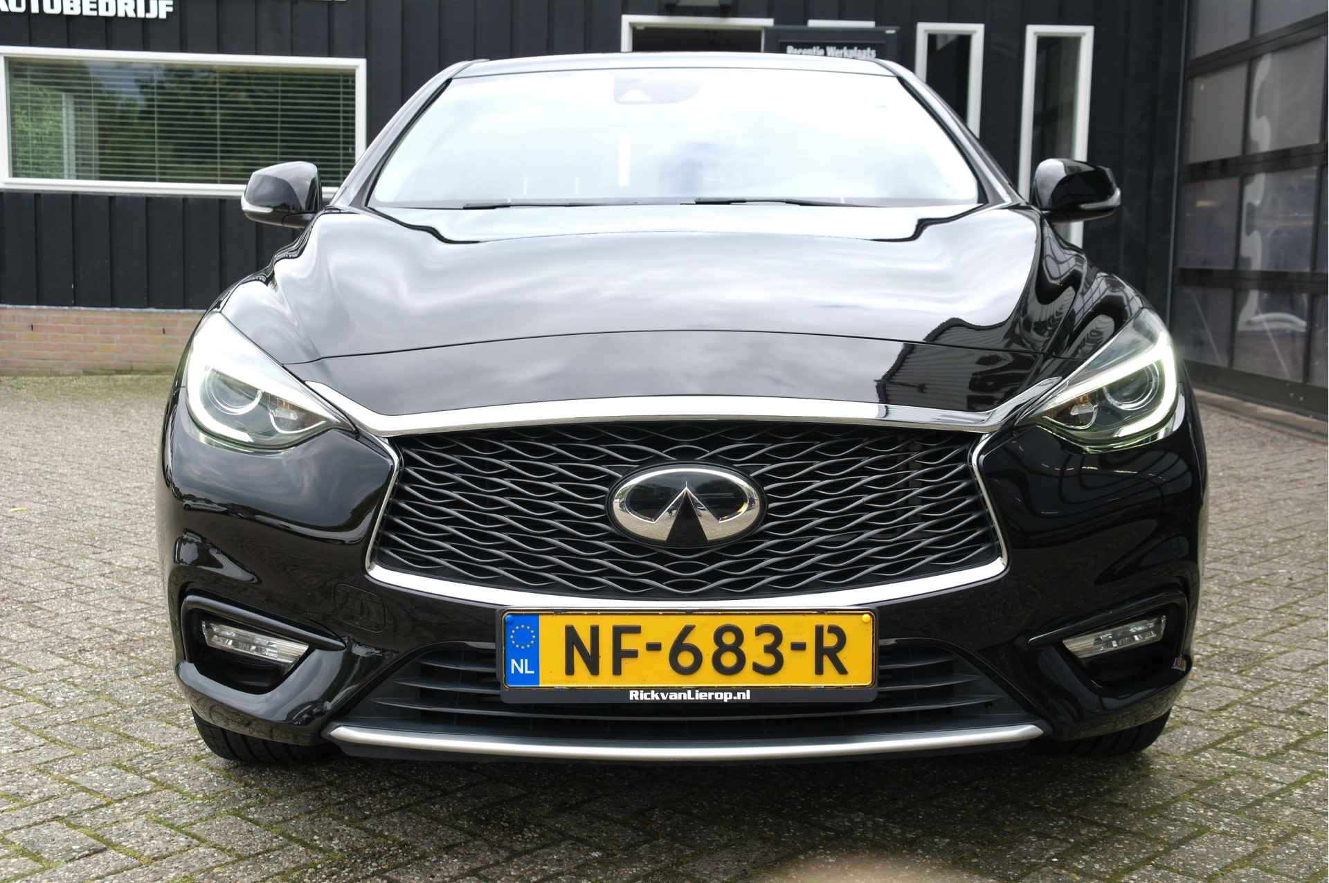 Infiniti Q30 1.6T 157PK Business Executive Automaat | NL-Auto | Cruise | Navi | Clima - 16/33