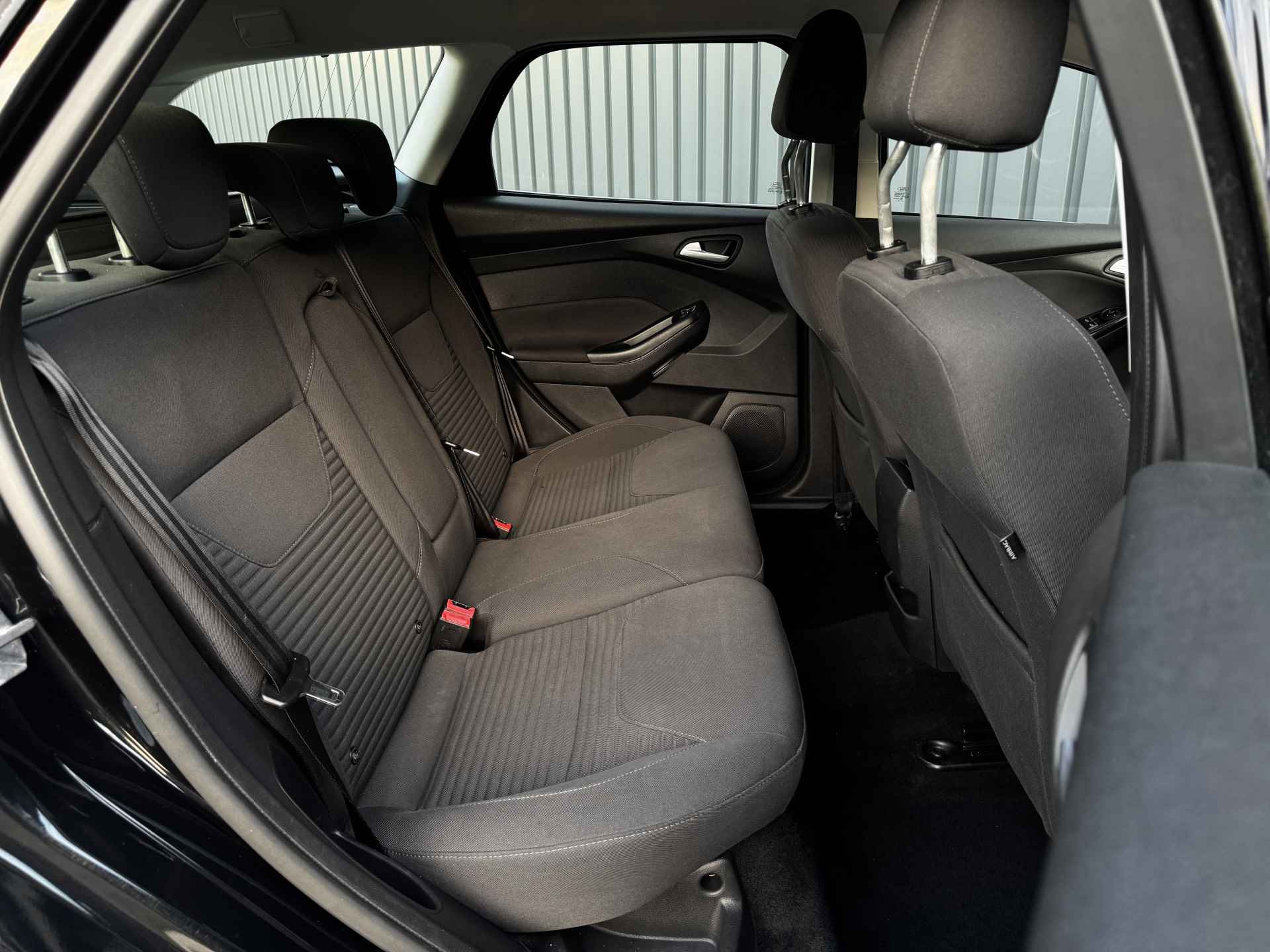 Ford FOCUS Wagon 1.0 125Pk Titanium Edition | Trekhaak | Cruise Control | Prijs Rijklaar!! - 13/36