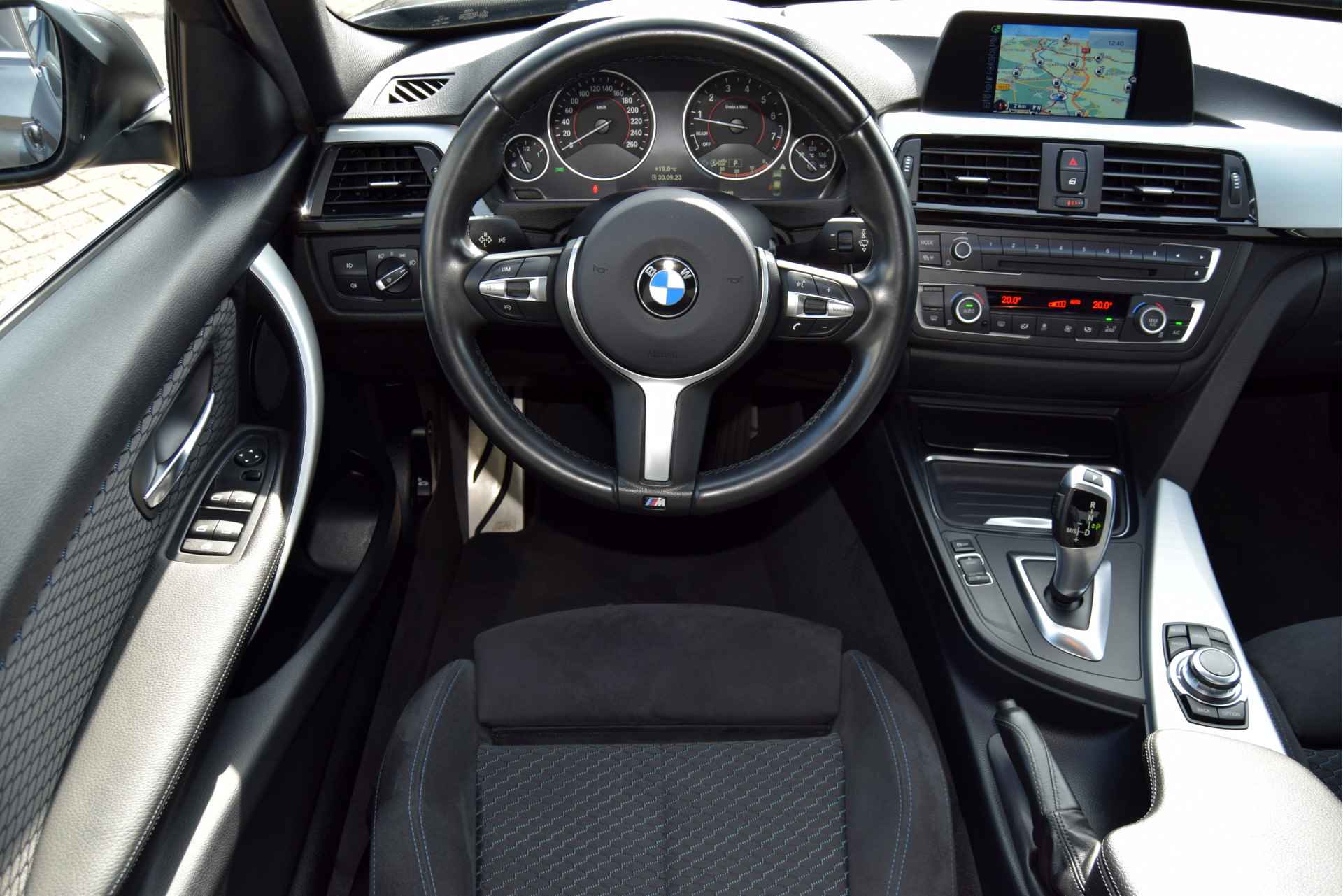 BMW 3-serie 320i High Executive M-Sport Automaat - 13/40