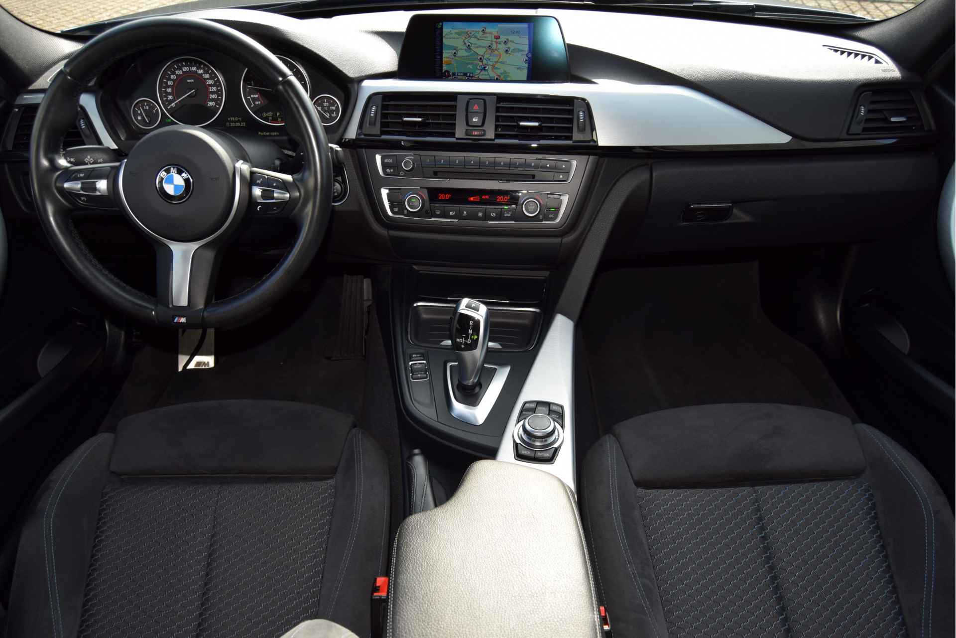 BMW 3-serie 320i High Executive M-Sport Automaat - 15/40