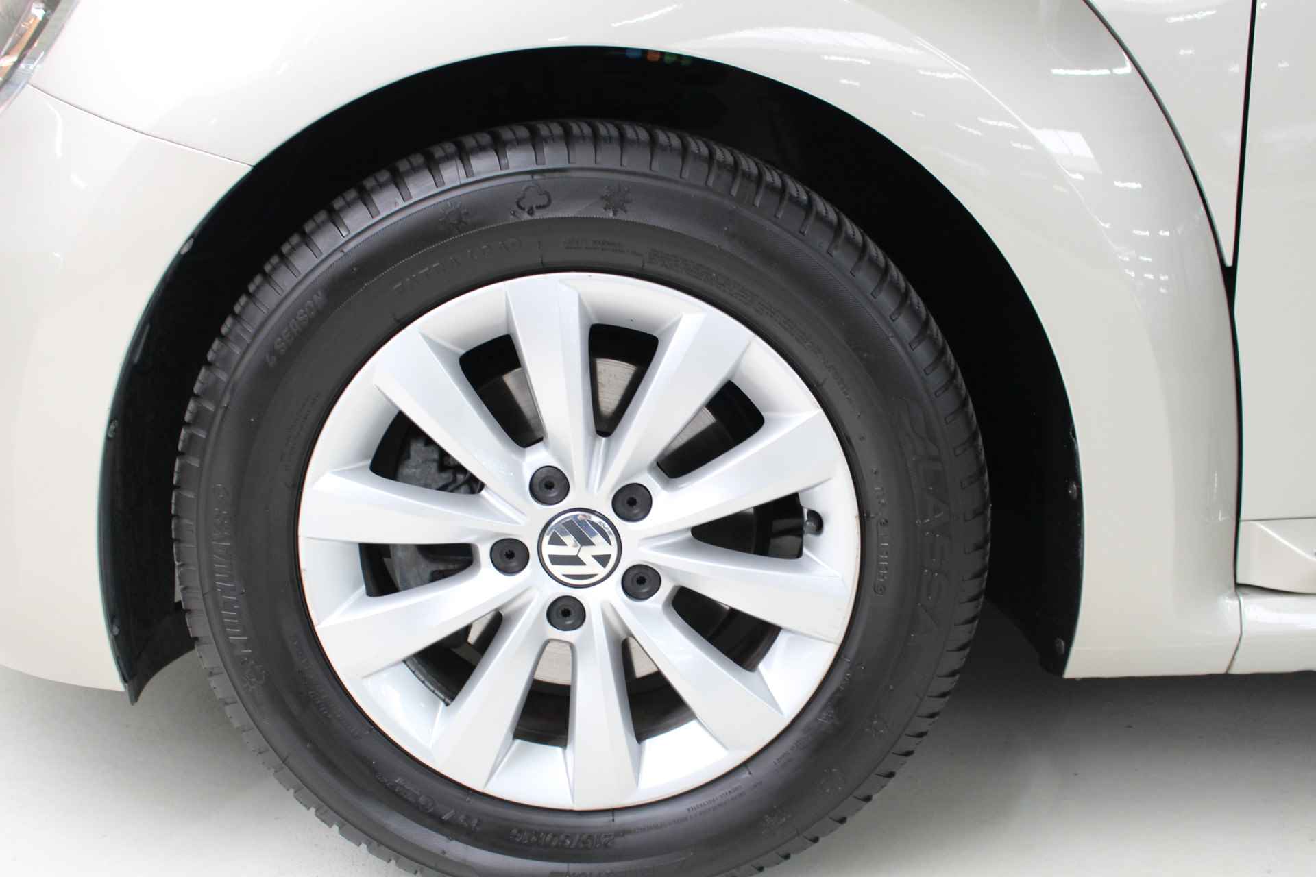 Volkswagen Beetle Cabriolet 1.2 TSI DSG BlueMotion Navigatie | Stoelverwarming | Cruise Control | - 8/25