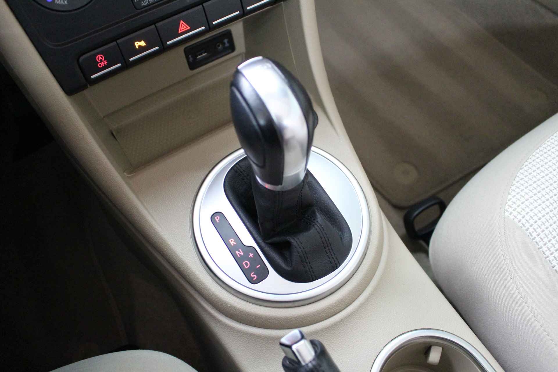 Volkswagen Beetle Cabriolet 1.2 TSI DSG BlueMotion Navigatie | Stoelverwarming | Cruise Control | - 20/25