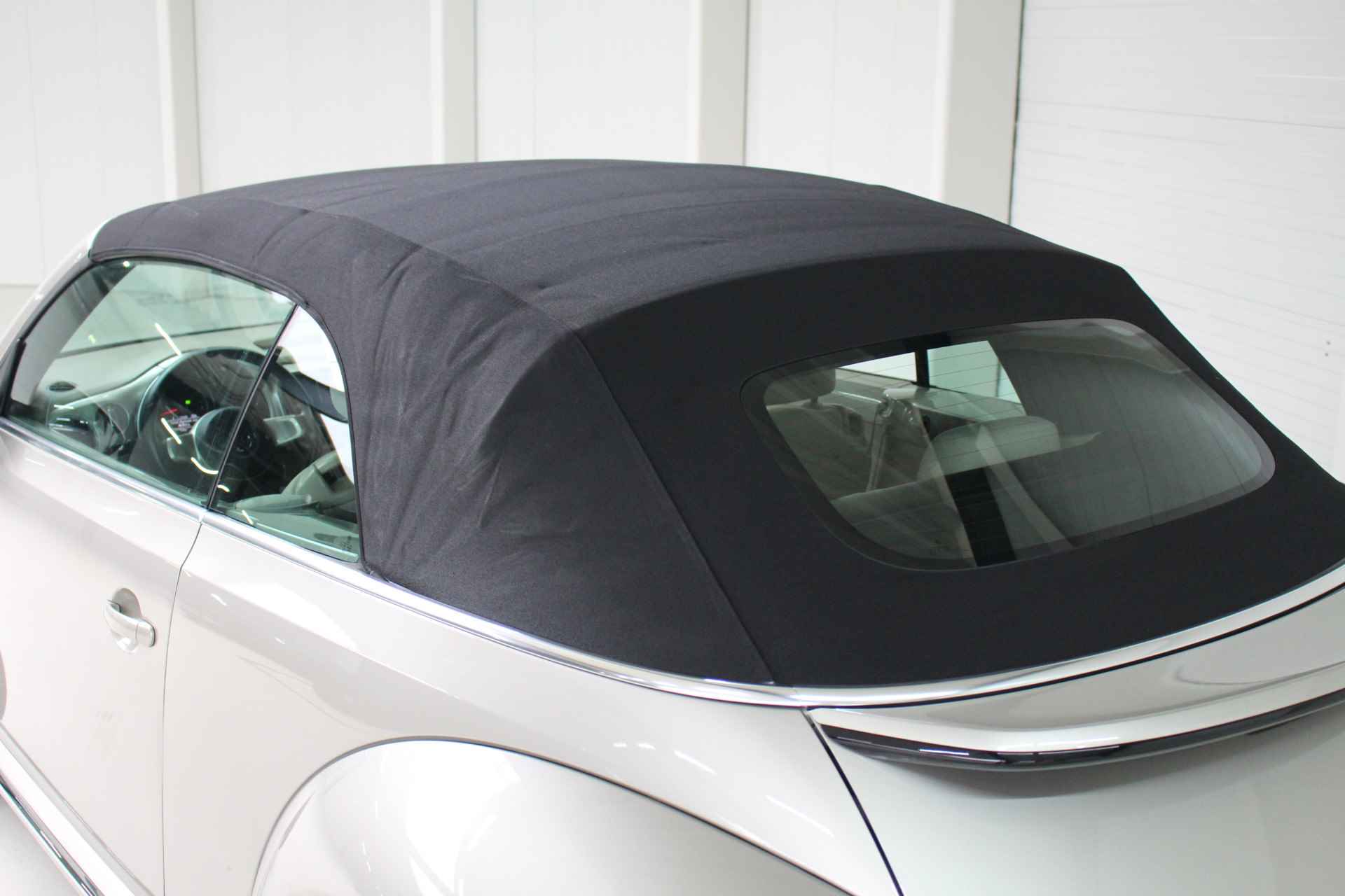 Volkswagen Beetle Cabriolet 1.2 TSI DSG BlueMotion Navigatie | Stoelverwarming | Cruise Control | - 24/25
