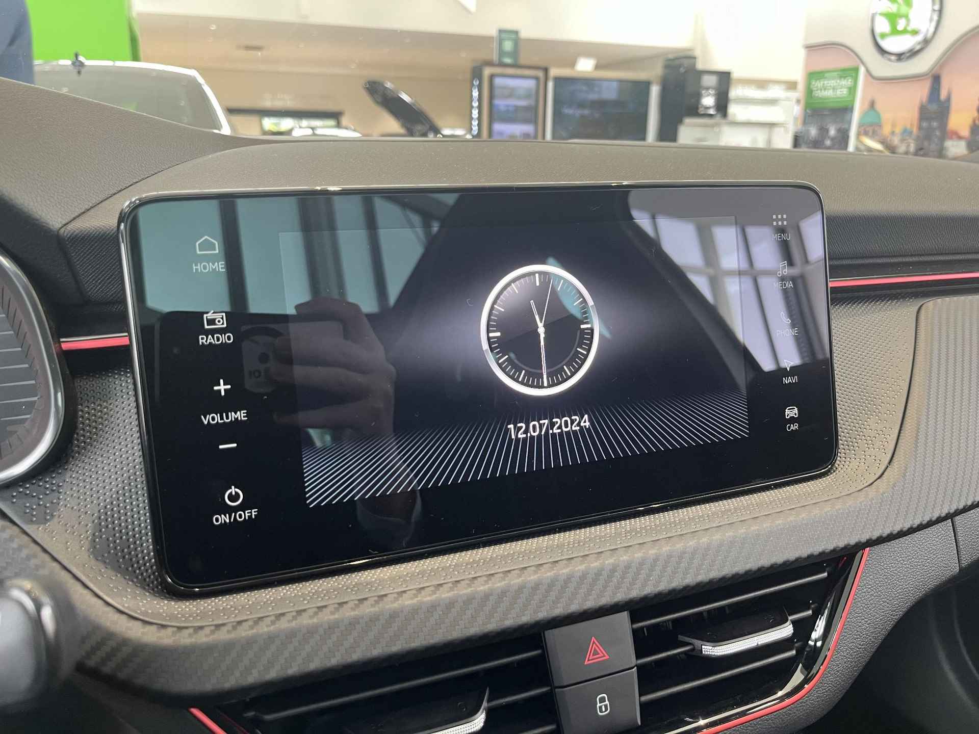 Skoda Scala 1.0 TSI Monte Carlo 115 PK | Automaat | Matrix LED Koplampen | Navigatie | Climate Control | Achteruitrijcamera | Panorama dak | Lederen bekleding | Keyless-Entry | Adaptive Cruise Control | Privacy Glass | Apple Carplay/Android Auto | Parkeersensoren | Stoelverwarming | Lichtmetalen velgen | € 1.500,- inruilpremie! | Direct leverbaar! | - 11/17