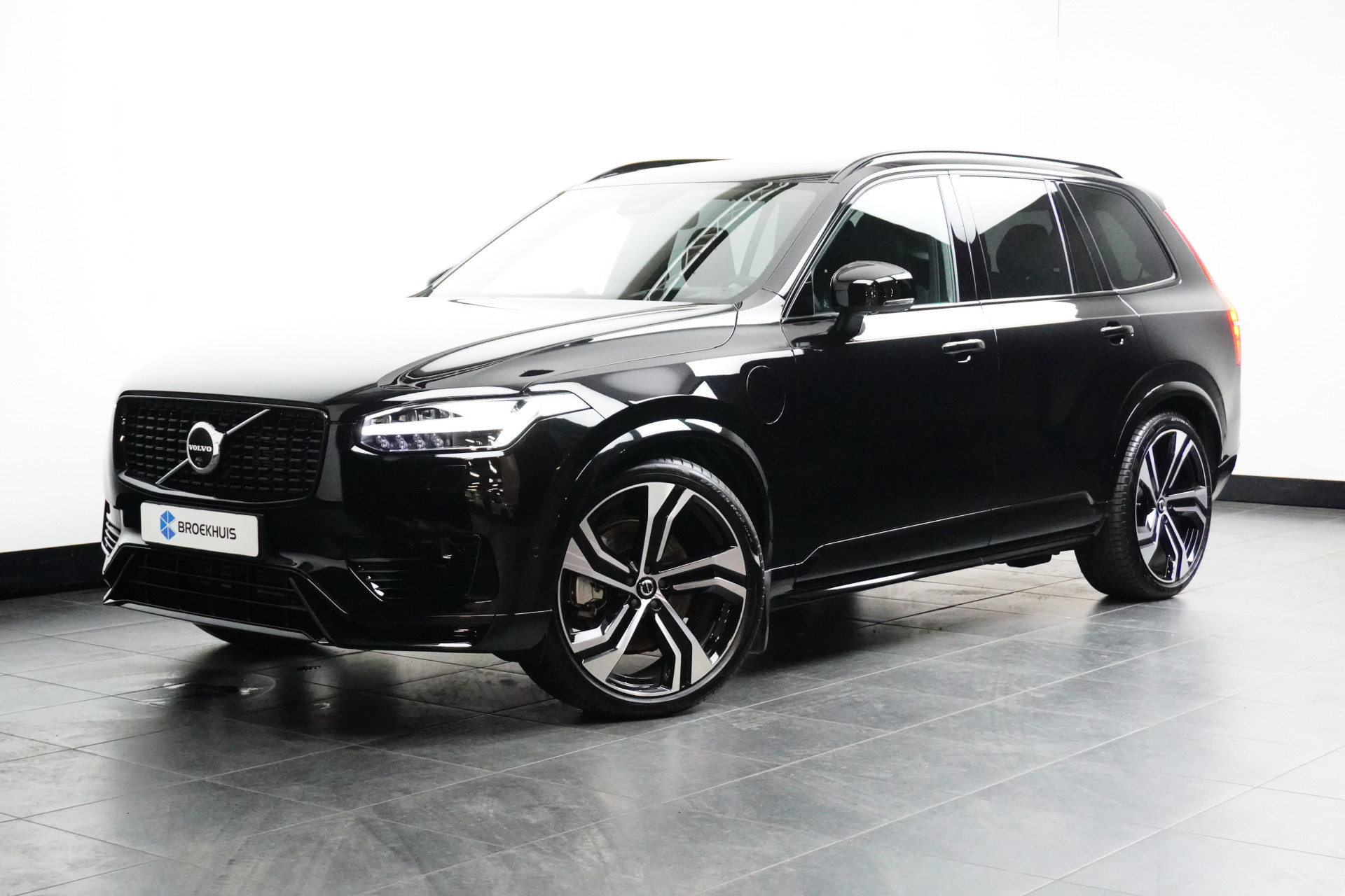 Volvo XC90 T8 455pk Recharge AWD Ultimate Dark | Full Option! | Bowers&Wilkins | Luchtvering | Trekhaak | Massage