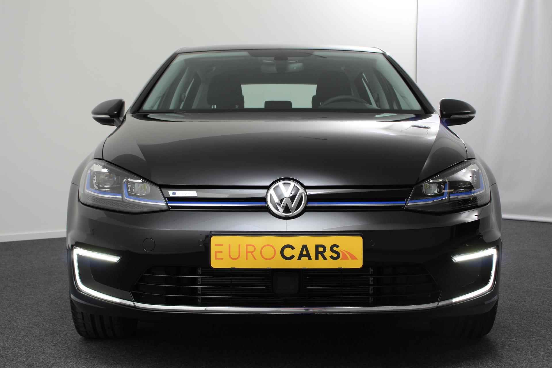 Volkswagen e-Golf e-Golf | € 2000,- subsidie mogelijk particulier! | Navigatie | Climate Control | Virtuele Cockpit | Full Led | Camera | Cruise control adaptief | Parkeer sensoren | Lichtmetalen Velgen | - 3/30