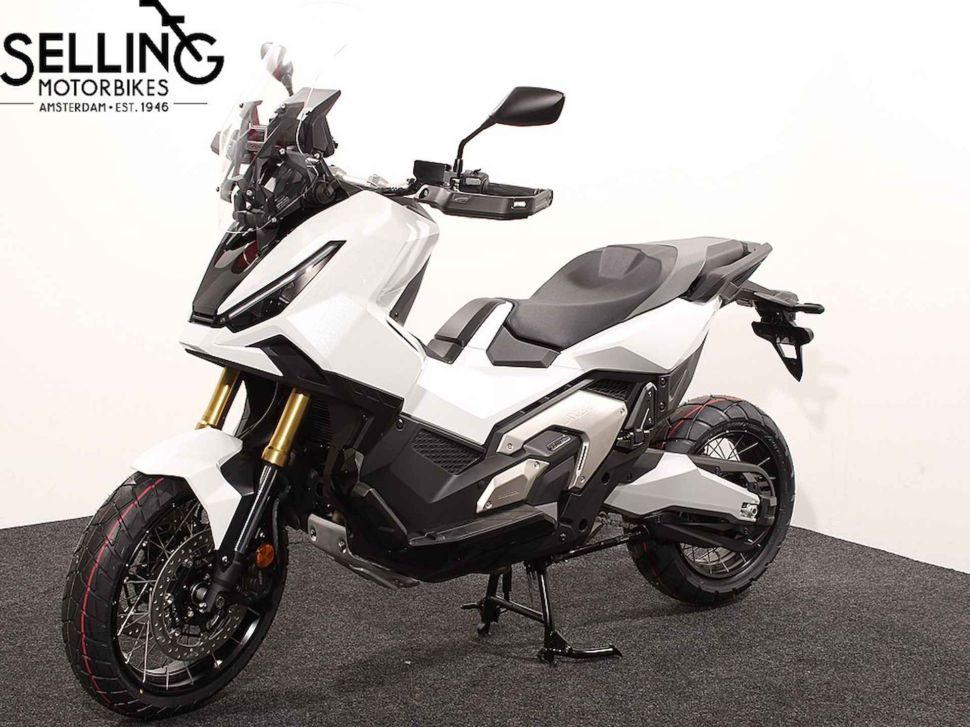 Honda X-ADV 750 Pearl Glare White - 4/6