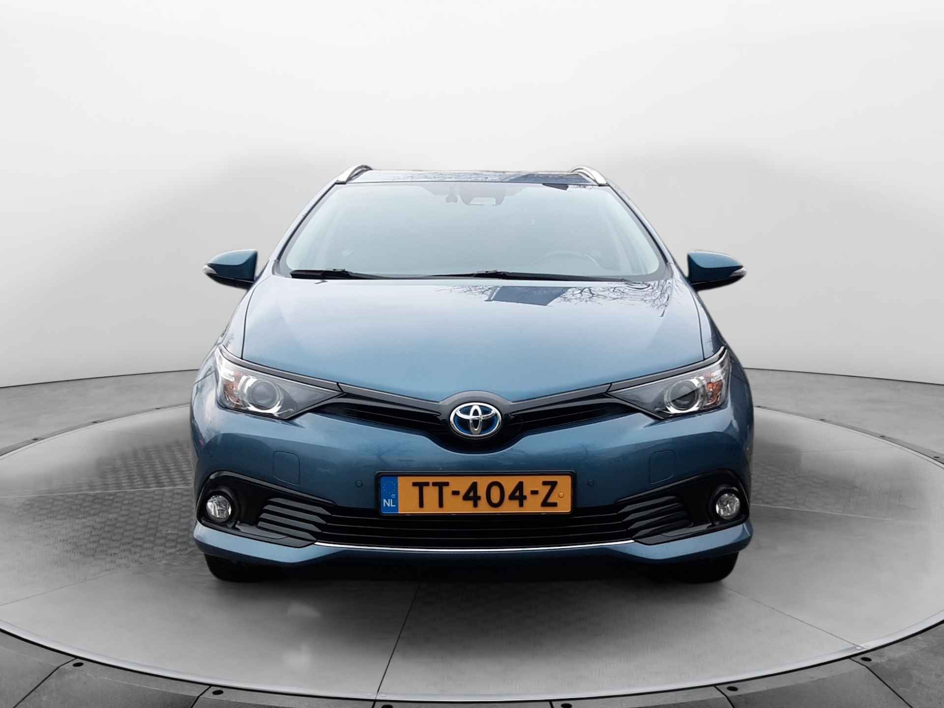 Toyota Auris Touring Sports 1.8 Hybrid Dynamic Ultimate 1e-Eig. Keurig-Onderh. BOVAG-Garantie. NL-AUTO.  Achteruitrijcamera, navigatie, Parkeer-Sensoren-V+A, Verwarmde-Voorstoelen, Keyless-Entry, Dab, Privacy-Glas - 16/35