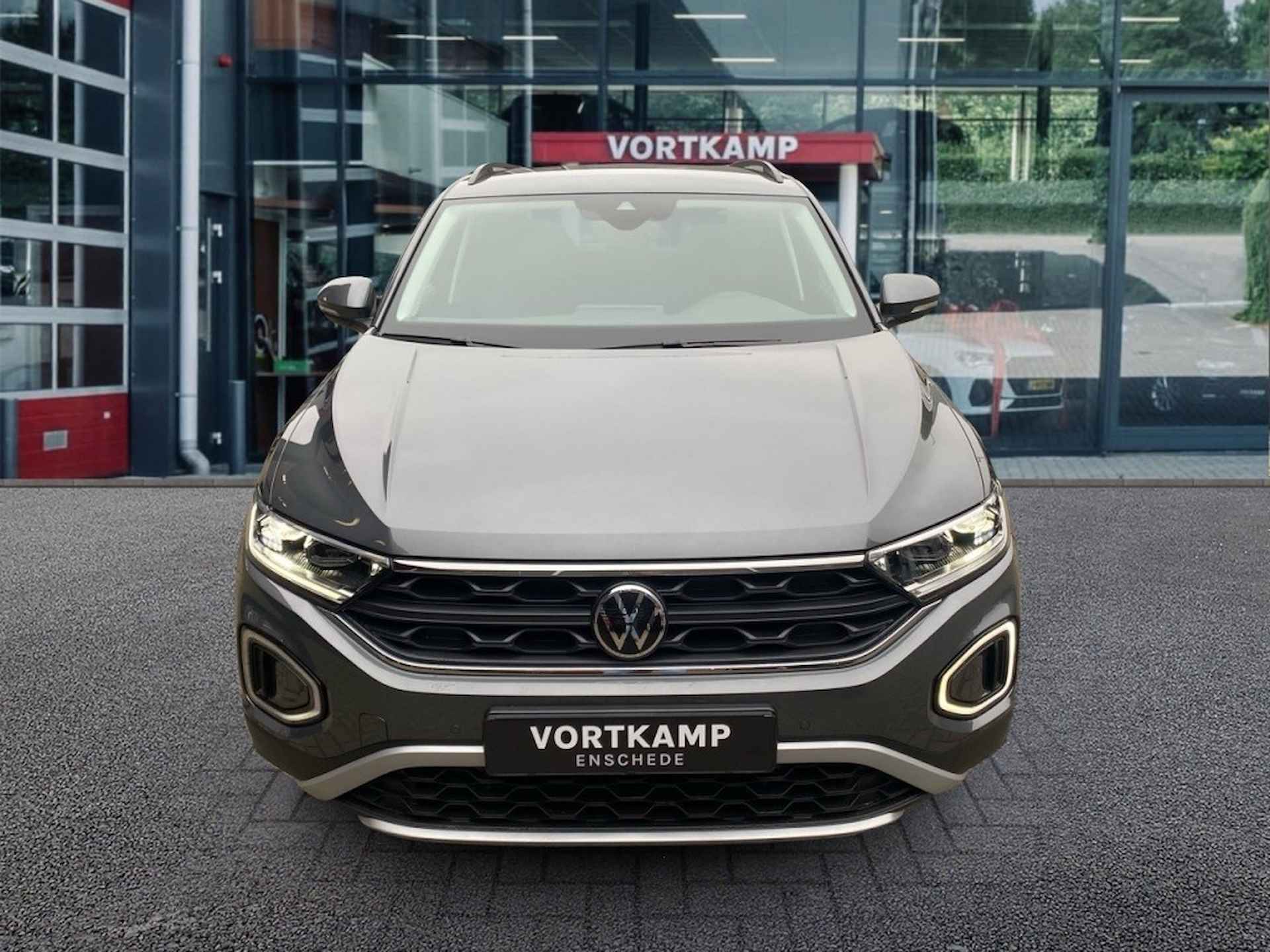 VOLKSWAGEN T-roc 1.5 TSI DSG LIFE CAMERA/CARPLAY/ACC/STOELVERW - 2/24