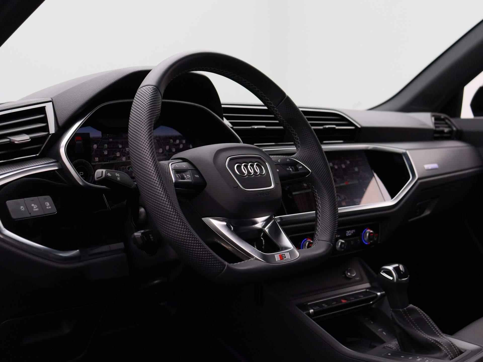 Audi Q3 45 TFSI e S edition 245 PK | Automaat | S-line | Navigatie Plus | Virtual Cockpit Plus | Audi Sound System | Optiekpakket Zwart | Achteruitrijcamera | Parkeersensoren | Cruise Control | Stoelverwarming | Lichtmetalen velgen | LED | - 42/52