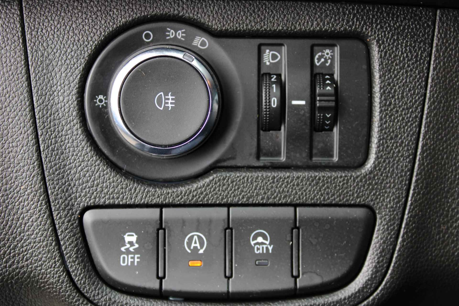 Opel KARL 1.0 ecoFLEX 120 Jaar Edition / Bluetooth Telefoon / Cruise Control / Airco / "Vraag een vrijblijvende offerte aan!" - 15/24