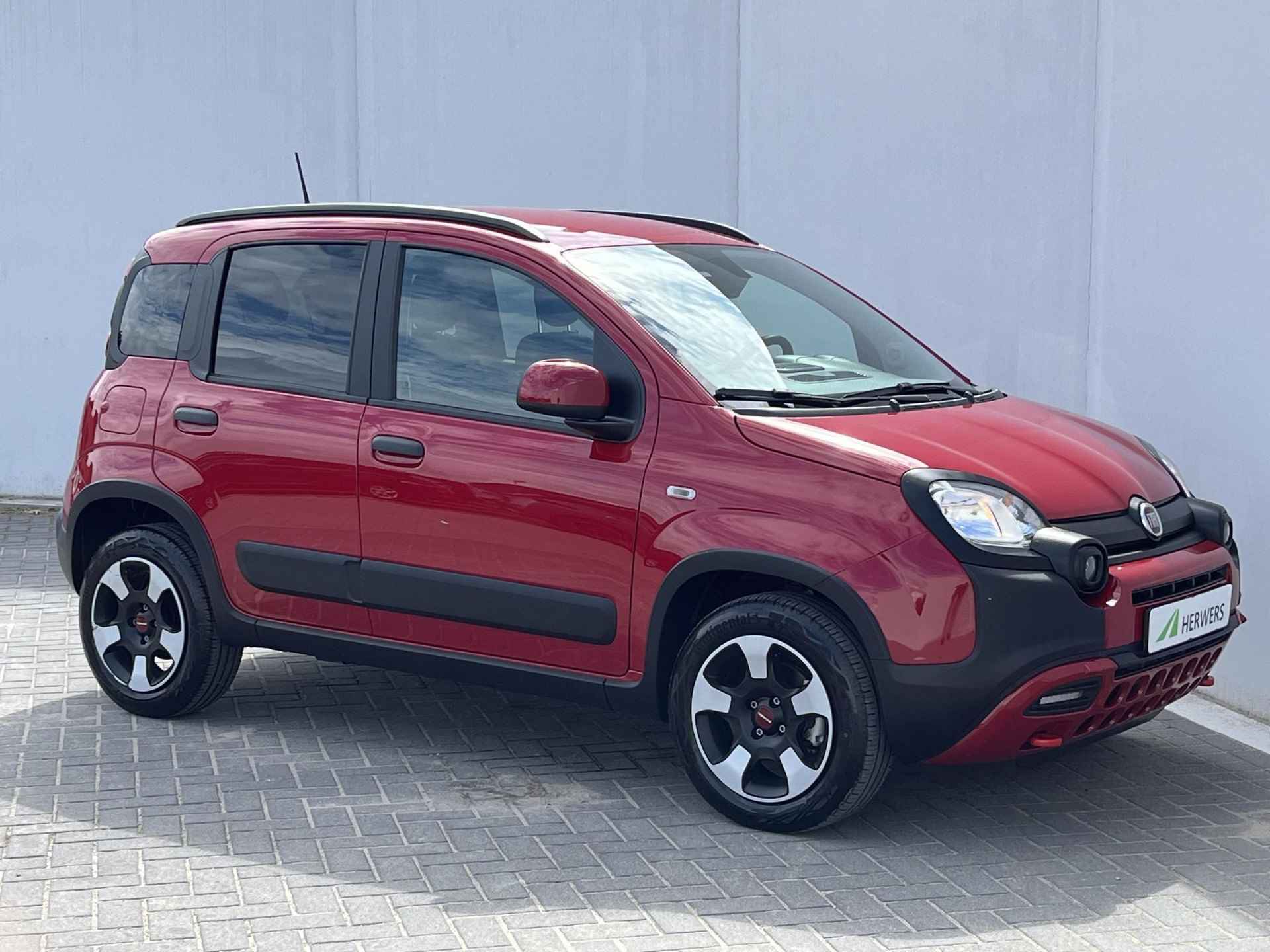 Fiat Panda 1.0 Hybrid Cross / Navigatie D.M.V. Apple carplay & Android auto / Climate control / Parkeersensoren achter / Elektrische ramen voor / - 22/47