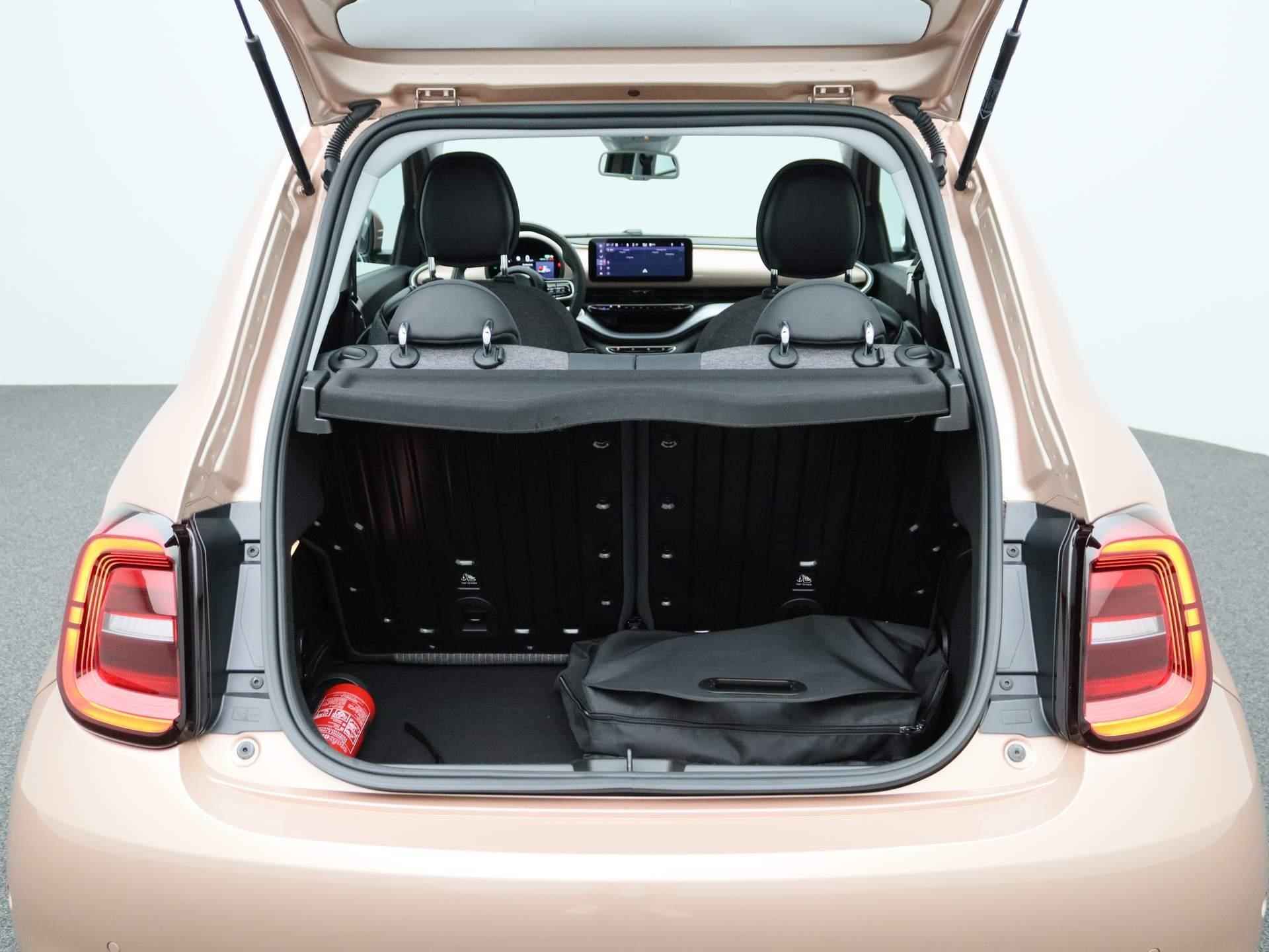 Fiat 500 Icon 42 kWh | APPLE CARPLAY | STOELVERWARMING | ACHTERUITRIJCAMERA | VIRUTAL COCKPIT | LED VERLICHTING | CRUISE CONTROL | - 13/36