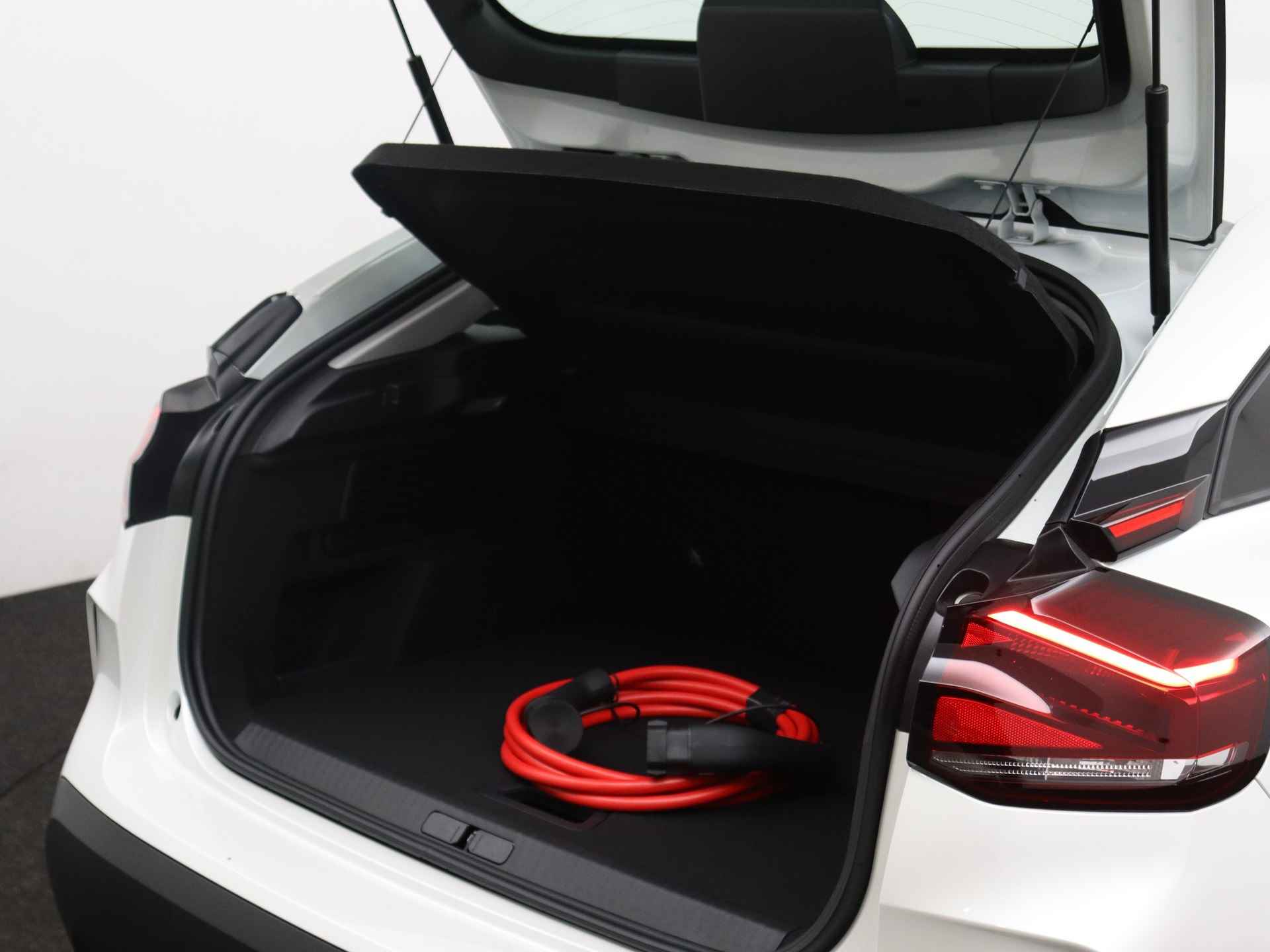 Citroën Ë-C4 You 50 kWh | Rijklaar | Apple Carplay | Comfort Seats | - 13/27