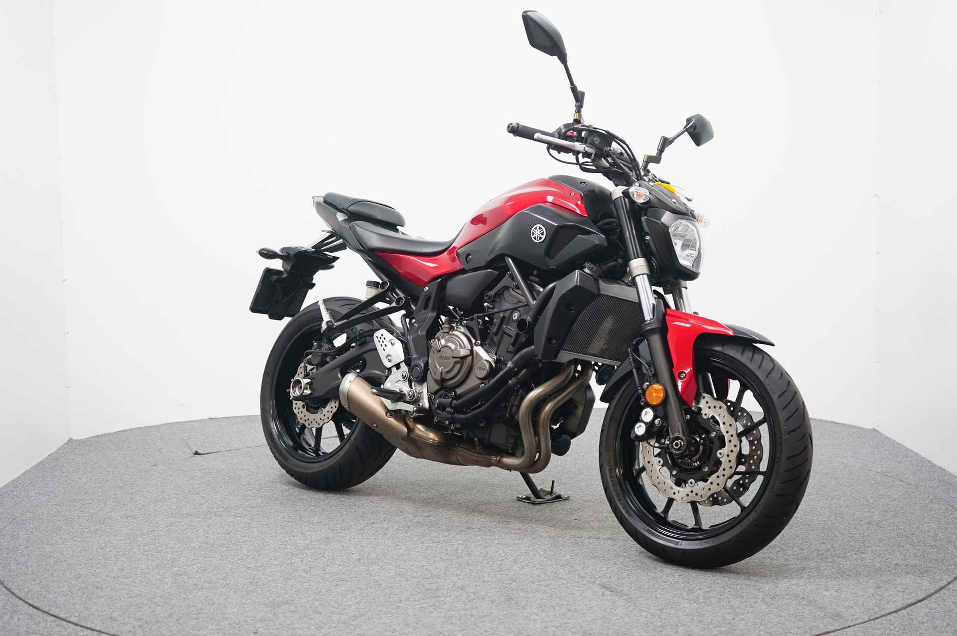 Yamaha MT-07 ABS - 2/13