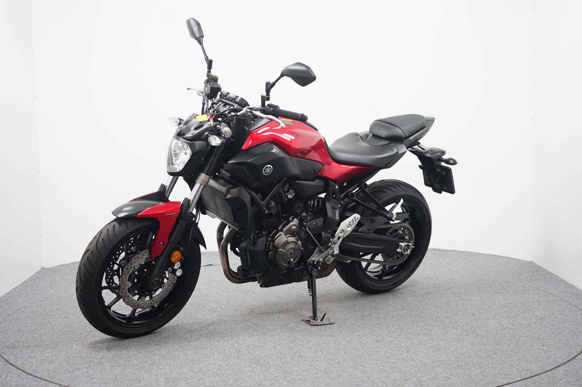 Yamaha MT-07 ABS - 4/13