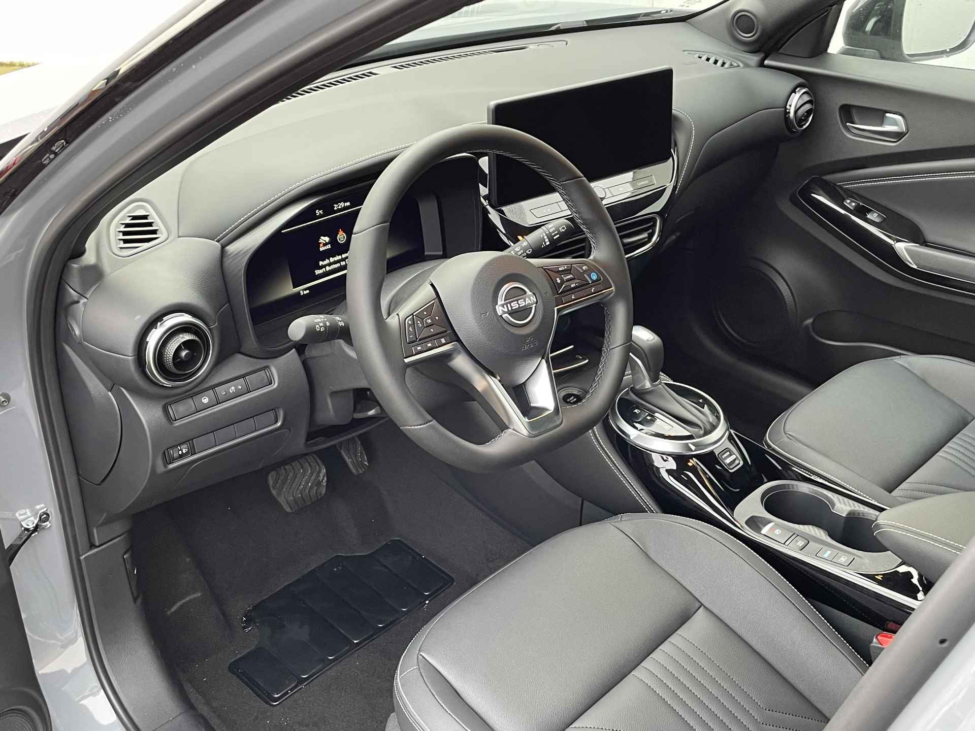 Nissan Juke 1.6 Hybrid Tekna / Bose Premium Audio / Navigatie / 19" Lichtmetalen velgen / Adaptieve Cruise Control - 4/37