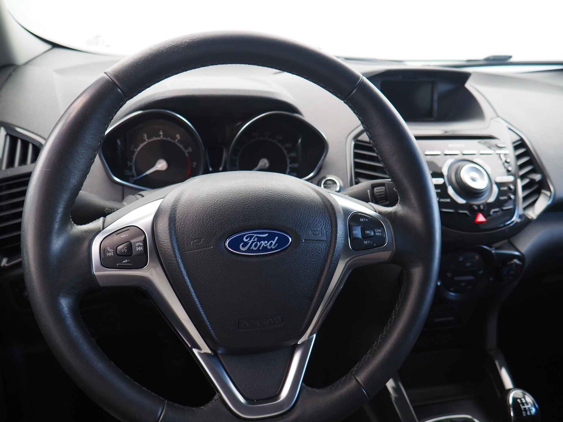Ford EcoSport 1.0 EcoBoost Titanium S | Navigatie | Stoelverwarming | Cruise Control | Bluetooth | Airco | Parkeersensoren achter | - 15/21
