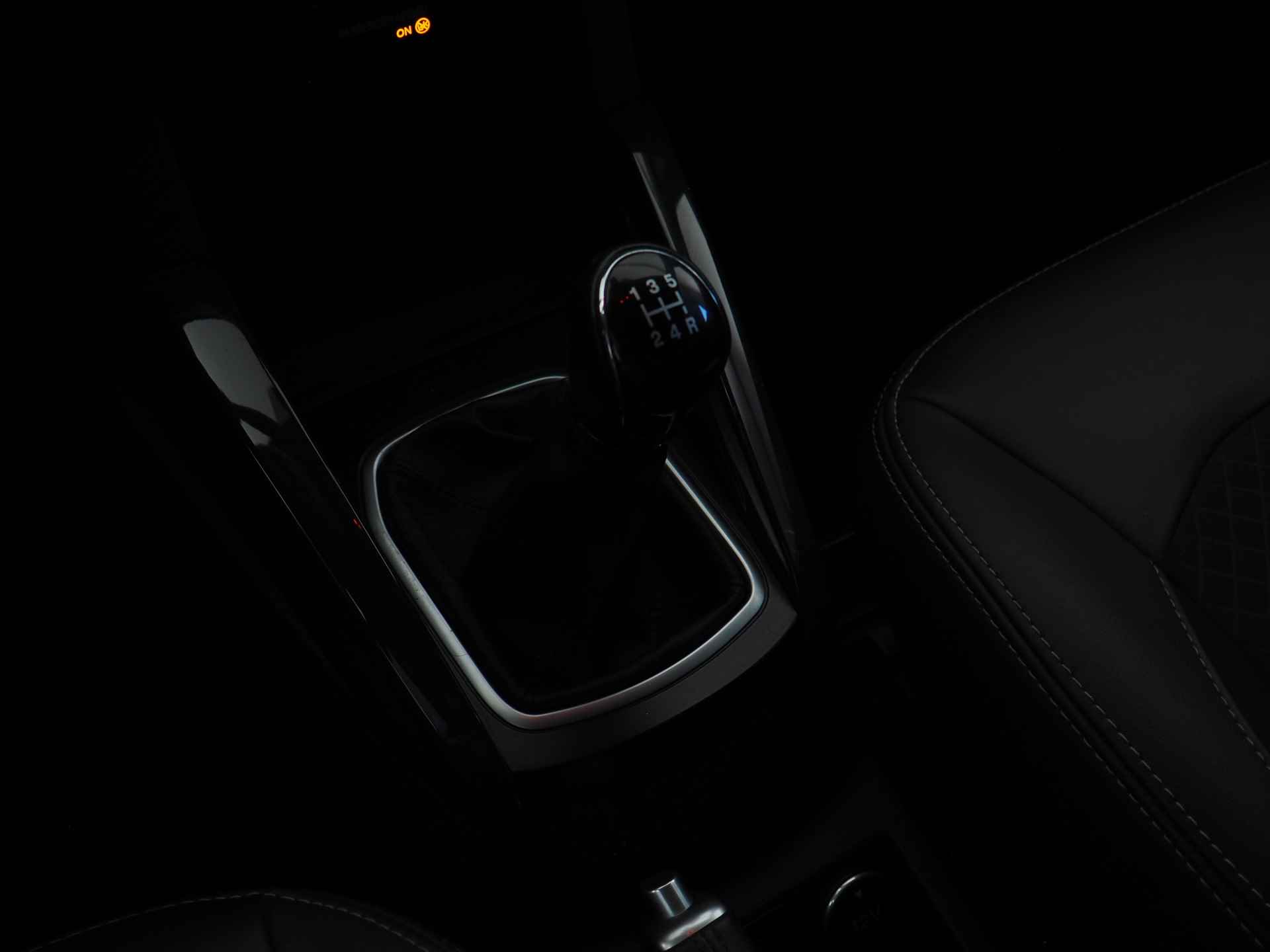 Ford EcoSport 1.0 EcoBoost Titanium S | Navigatie | Stoelverwarming | Cruise Control | Bluetooth | Airco | Parkeersensoren achter | - 19/21