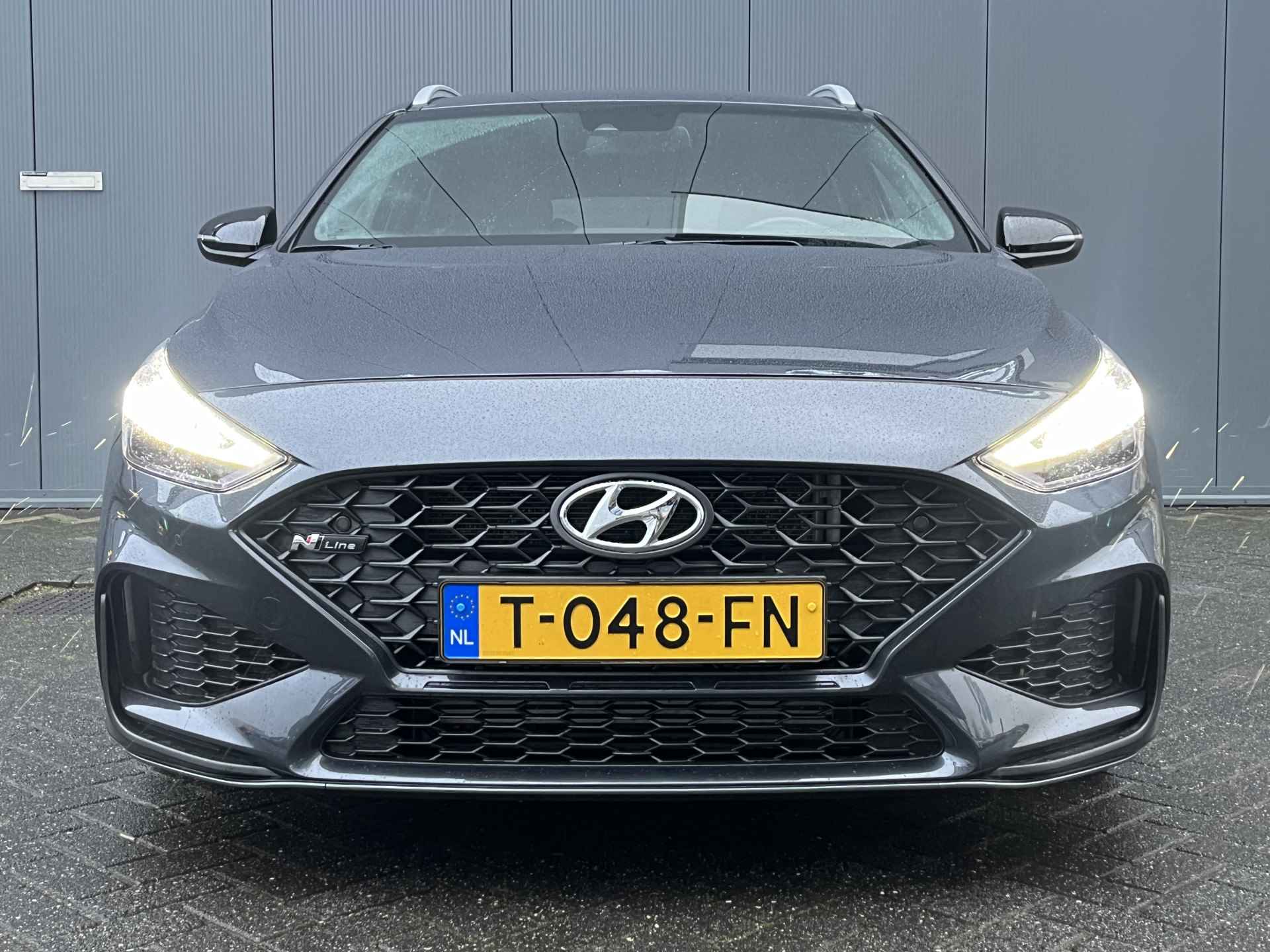 Hyundai i30 Wagon 1.5 T-GDi 160pk N-Line | Leder | Camera | Climate | Keyless | Full - Led | Navigatie | Alcantara | 18" Lichtmetaal | Winte - 4/33