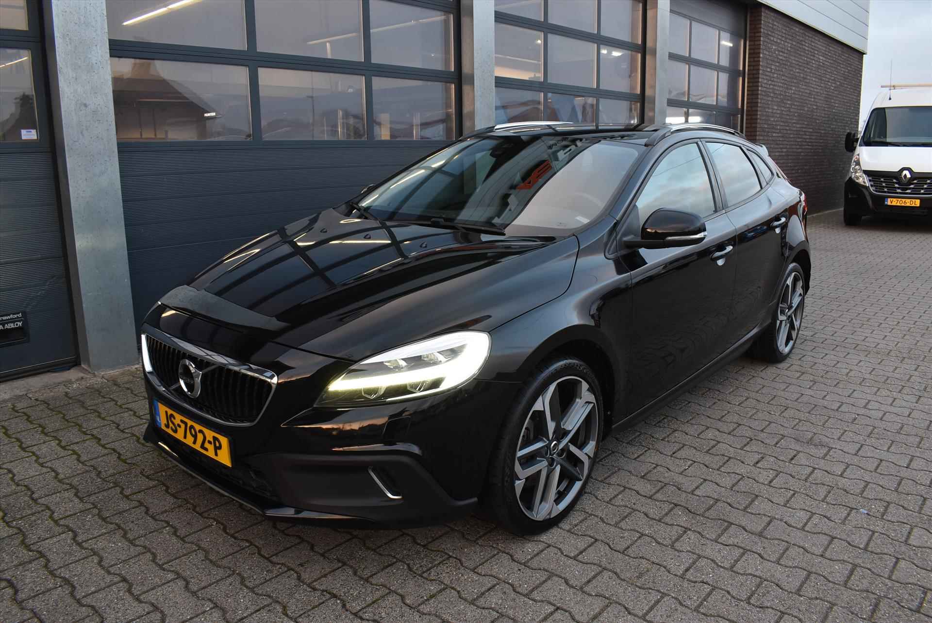 VOLVO V40 Cross Country 1.5 T3 152pk Geartronic Nordic+ - 12/36