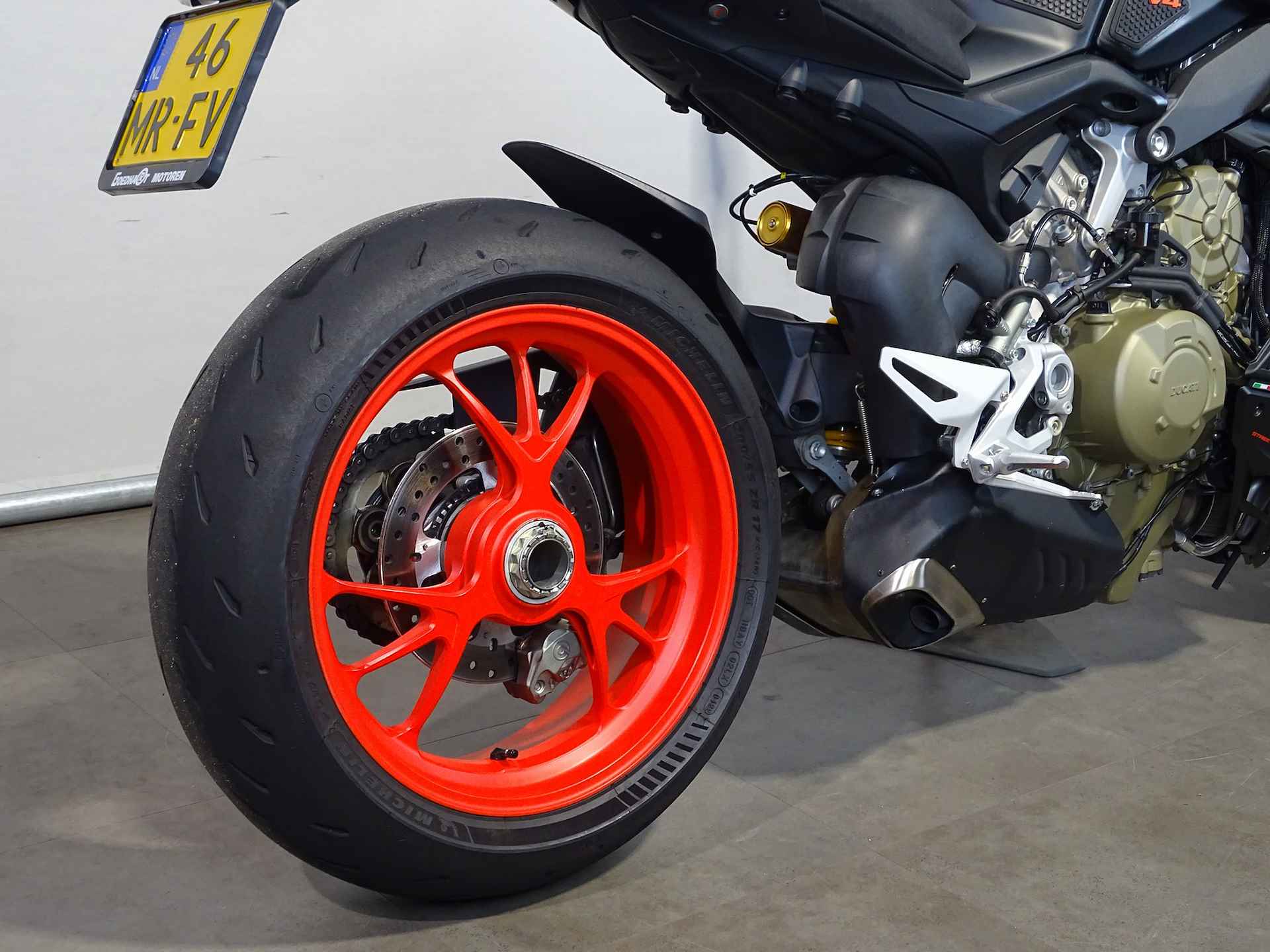 Ducati STREETFIGHTER V4 S - 7/14