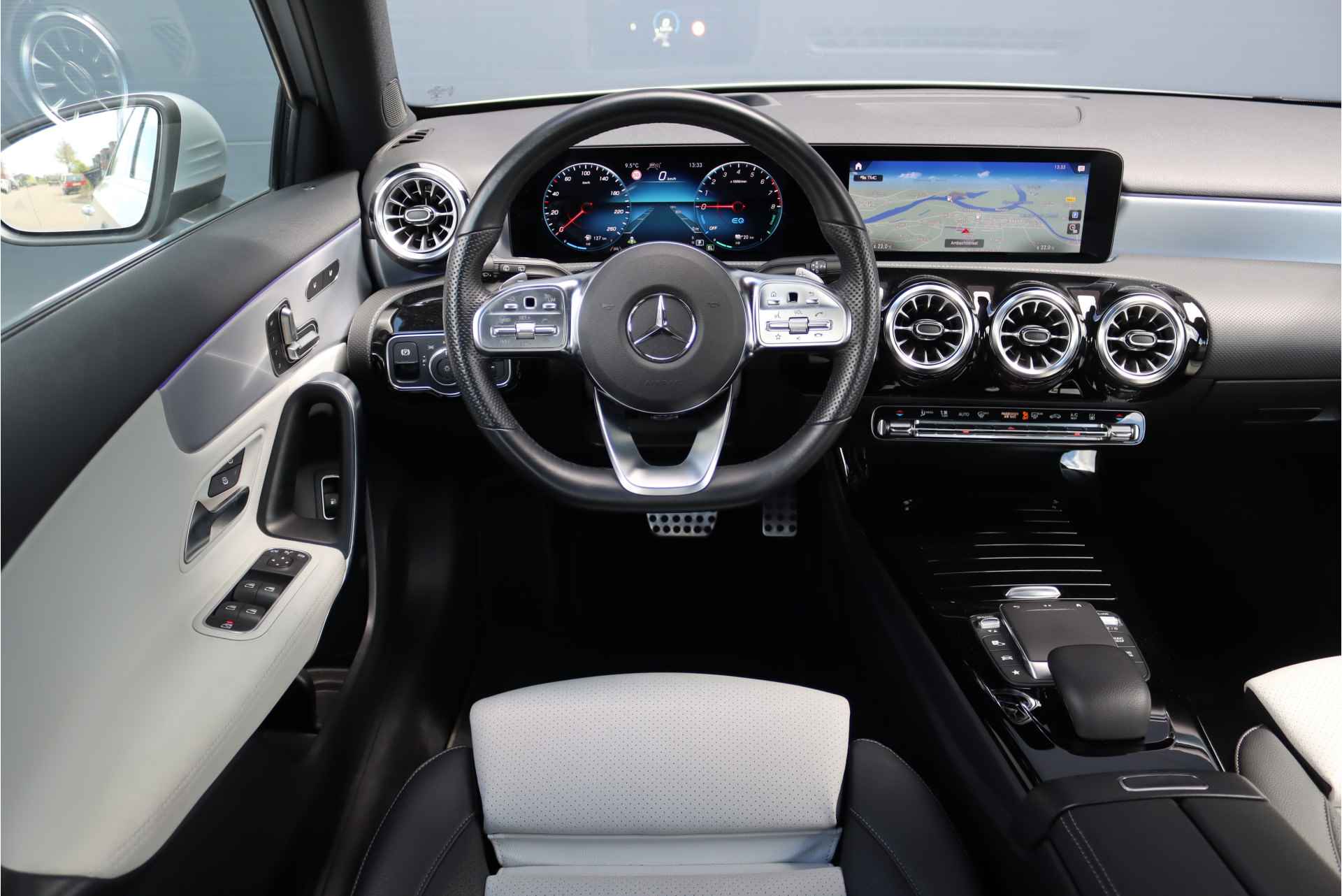 Mercedes-Benz A-Klasse 250 e AMG Line Aut8, Distronic+, Memorypakket, Stoelverwarming-/ventilatie, Head-up Display, Keyless Go, Camera, Widescreen, Multibeam LED, Etc. - 24/39