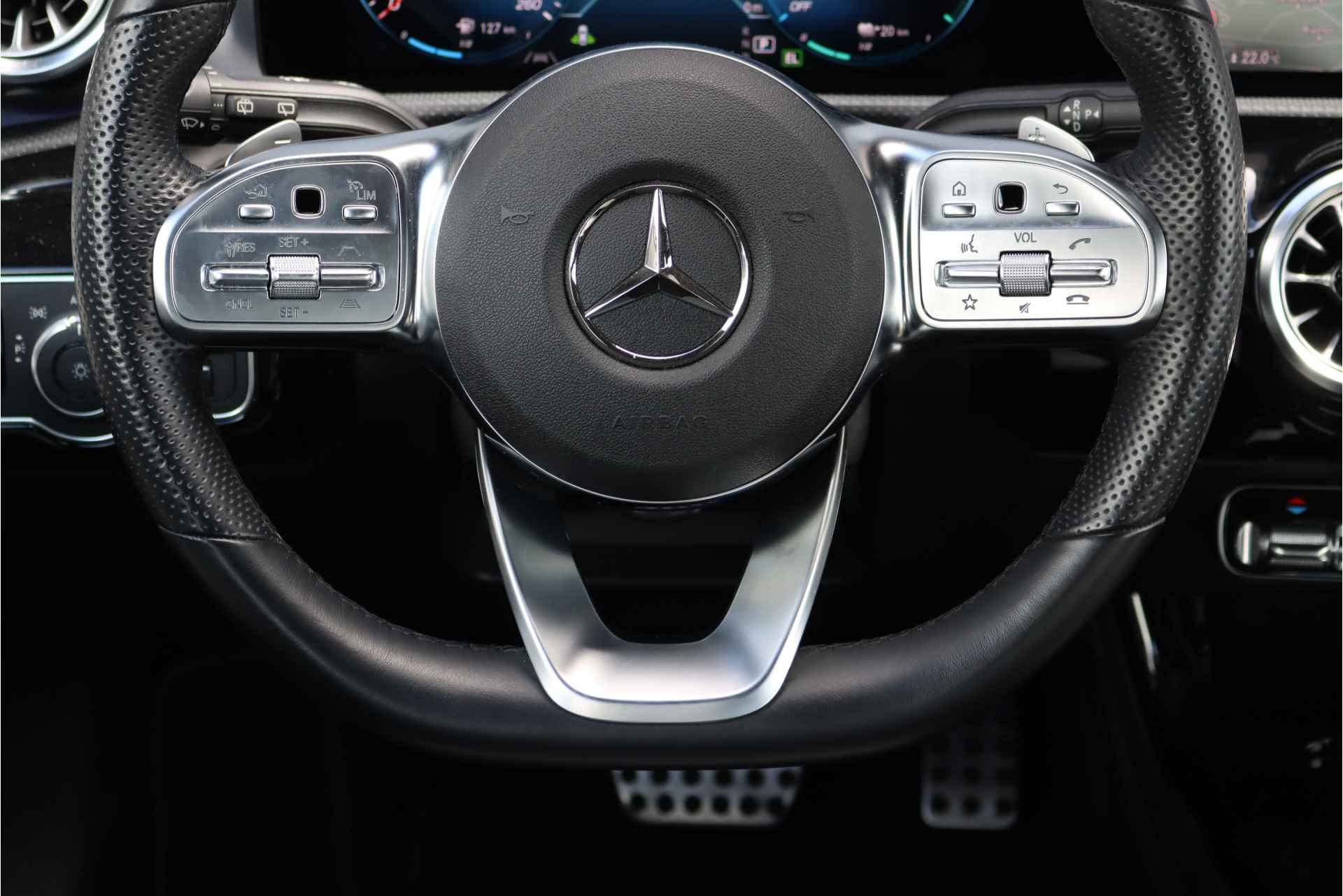 Mercedes-Benz A-Klasse 250 e AMG Line Aut8, Distronic+, Memorypakket, Stoelverwarming-/ventilatie, Head-up Display, Keyless Go, Camera, Widescreen, Multibeam LED, Etc. - 26/39
